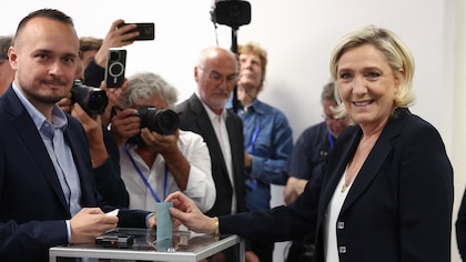 Elecciones legislativas en Francia, en directo: la participación al mediodía es del 25,9%, siete puntos más que en 2022