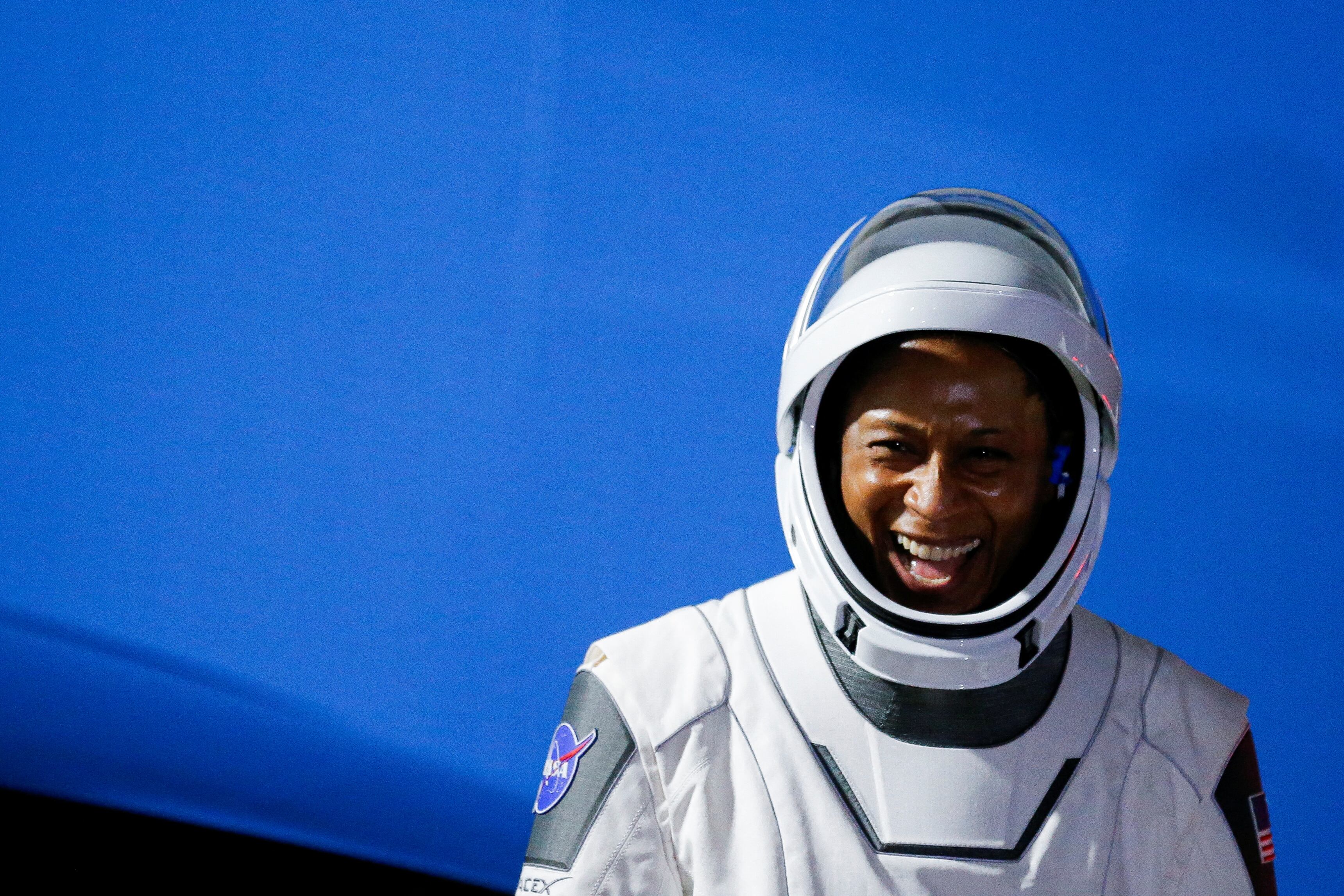 Jeanette Epps antes de la misión a la Estación Espacial Internacional, a bordo de un cohete SpaceX Falcon 9. Centro Espacial Kennedy, Cabo Cañaveral, Florida, EE.UU., el 3 de marzo de 2024 (REUTERS/Joe Skipper) 