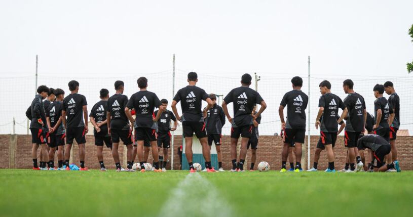 Perú listo para enfrentar a Bolivia en su debut en el Grupo A del Sudamericano Sub 15.