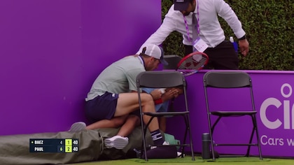 El impactante choque de un tenista contra una niña alcanzapelotas en el ATP de Queen’s