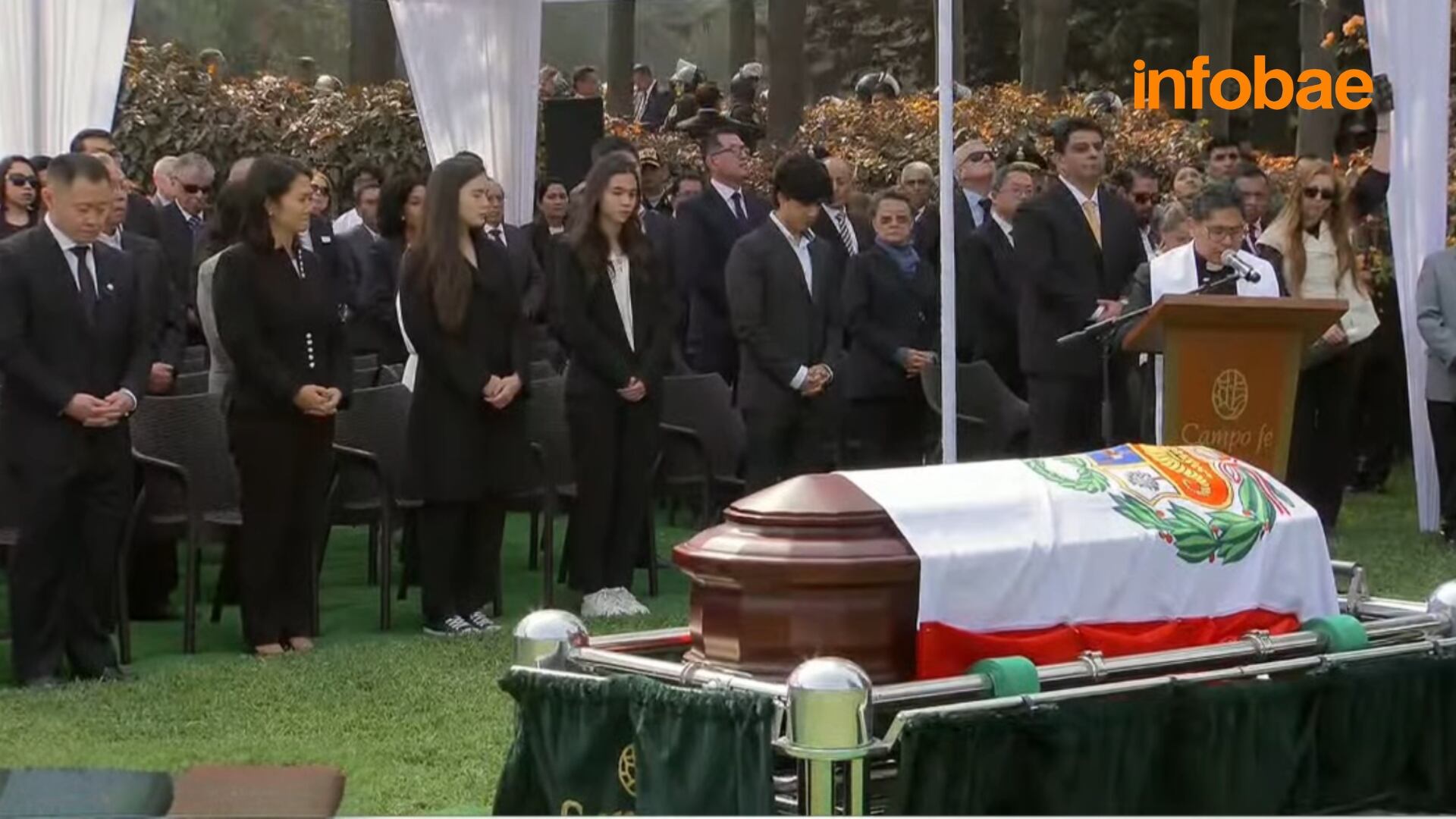 Último adiós al expresidente Alberto Fujimori en el cementerio Campo Fe de Huachipa.