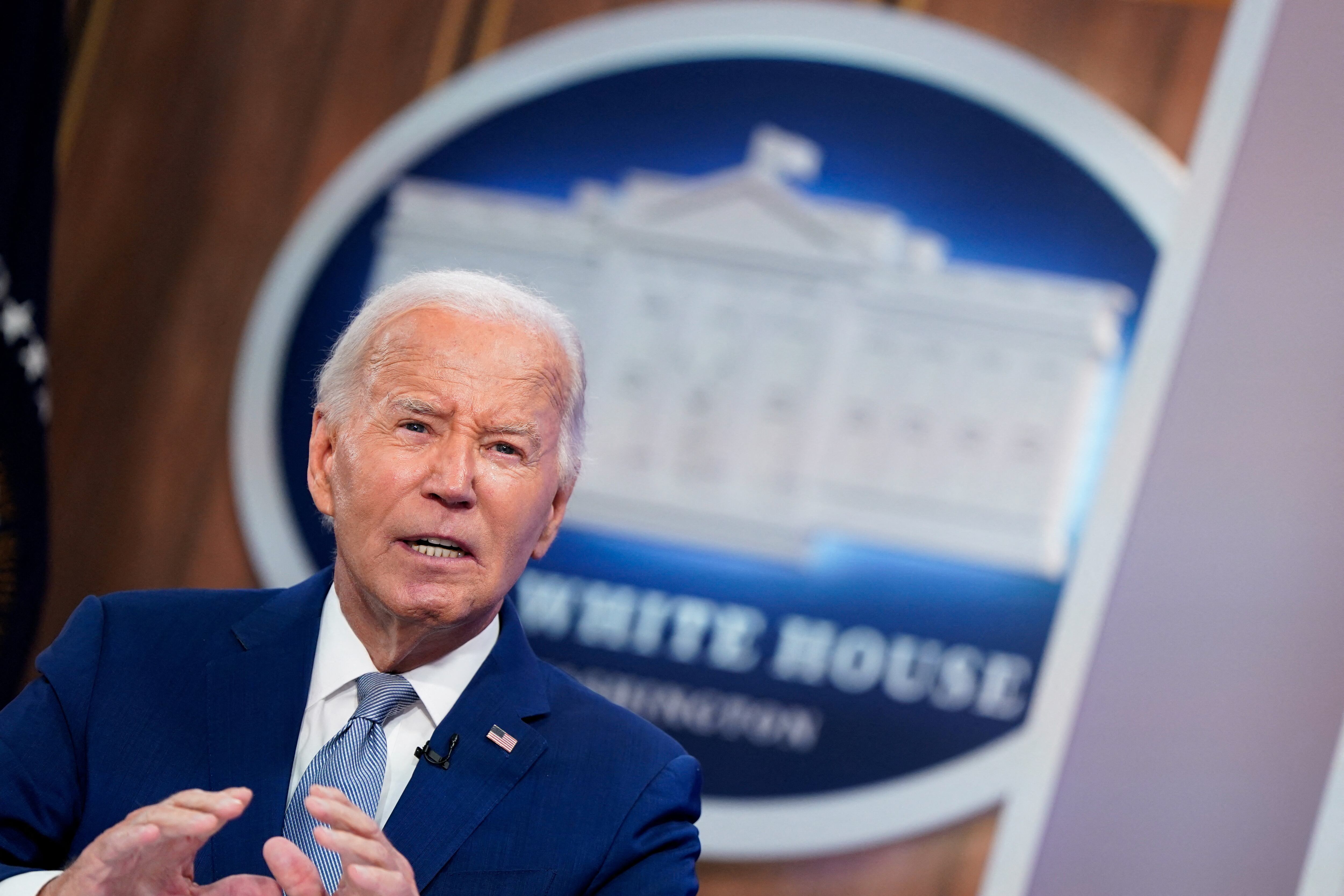 el presidente Joe Biden emitió un comunicado expresando su dolor por las víctimas y reiteró su llamado a un mayor control sobre la venta y posesión de armas de fuego (REUTERS/Elizabeth Frantz)