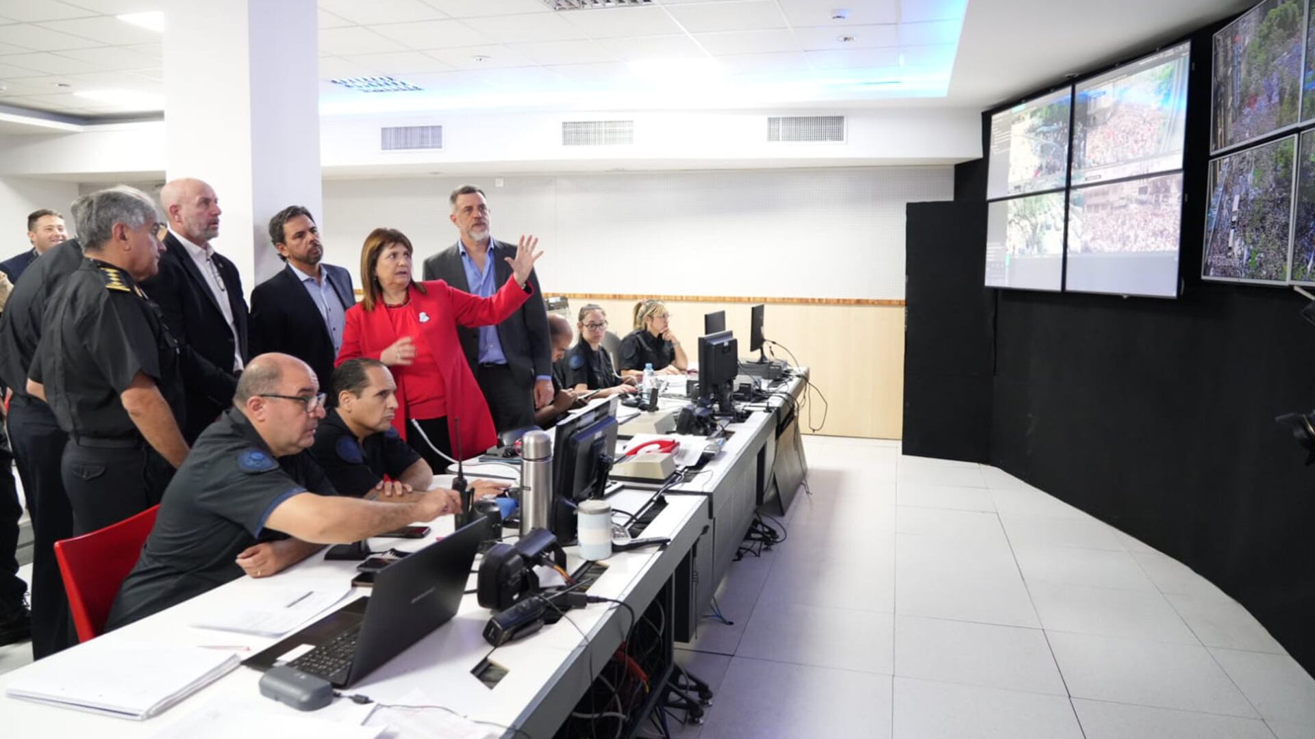 Patricia Bullrich, Waldo Wolff y Diego Kravetz desde el Comando unificado