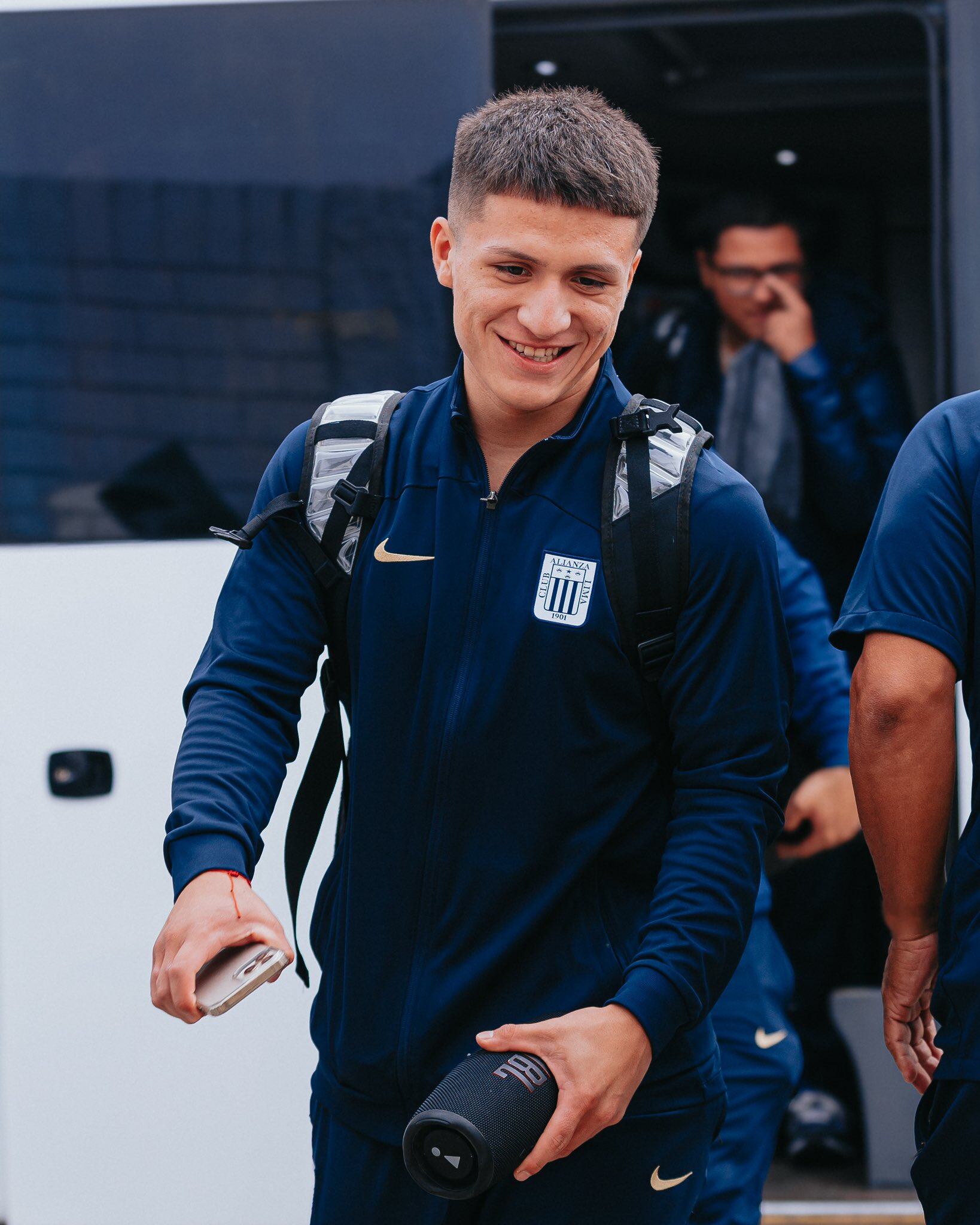 Jugadores Alianza Lima llegaron al estadio Miguel Grau del Callao.