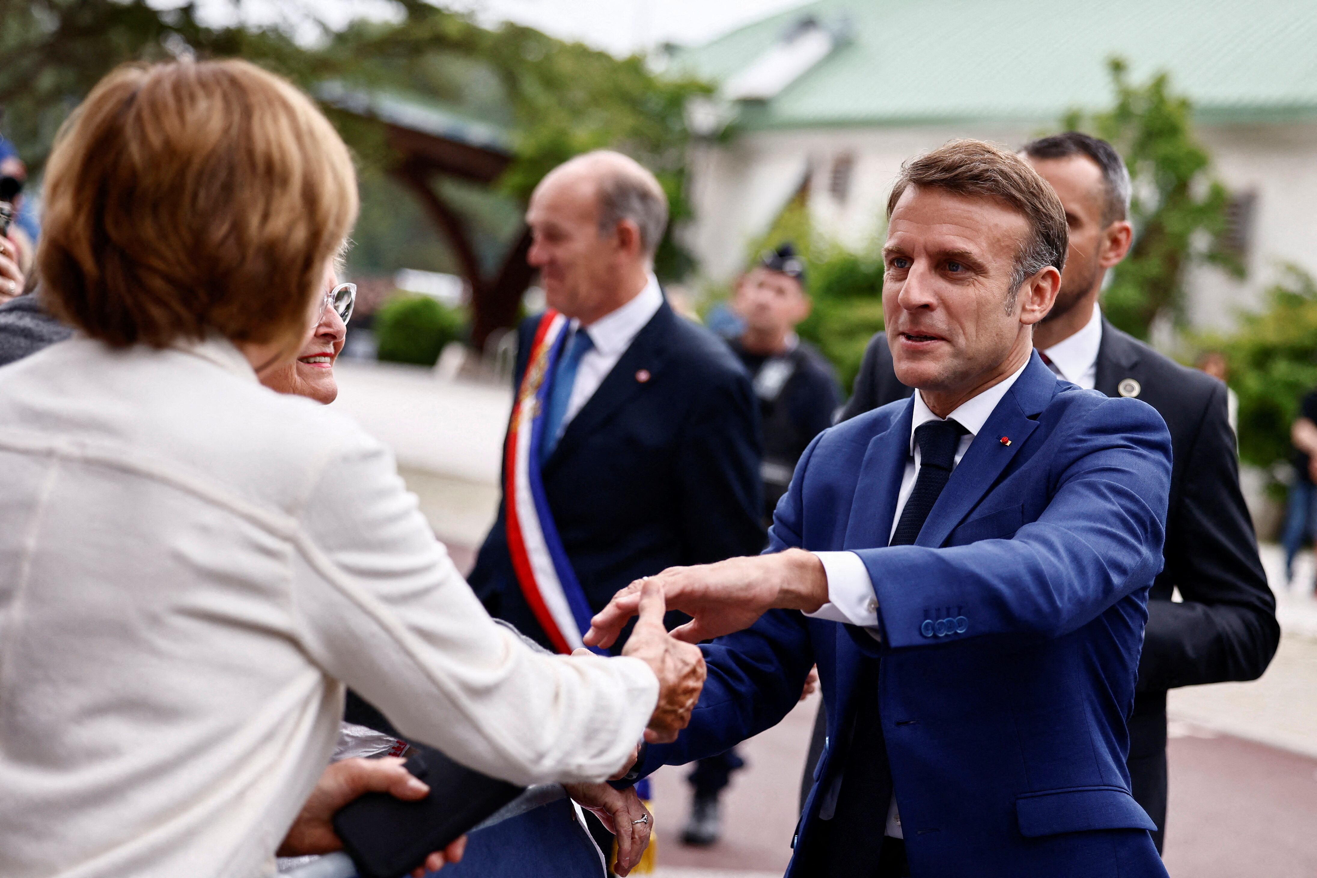 Emmanuel Macron llamó a formar una alianza para hacer frente a la extrema derecha en la segunda vuelta en Francia (REUTERS/Yara Nardi)