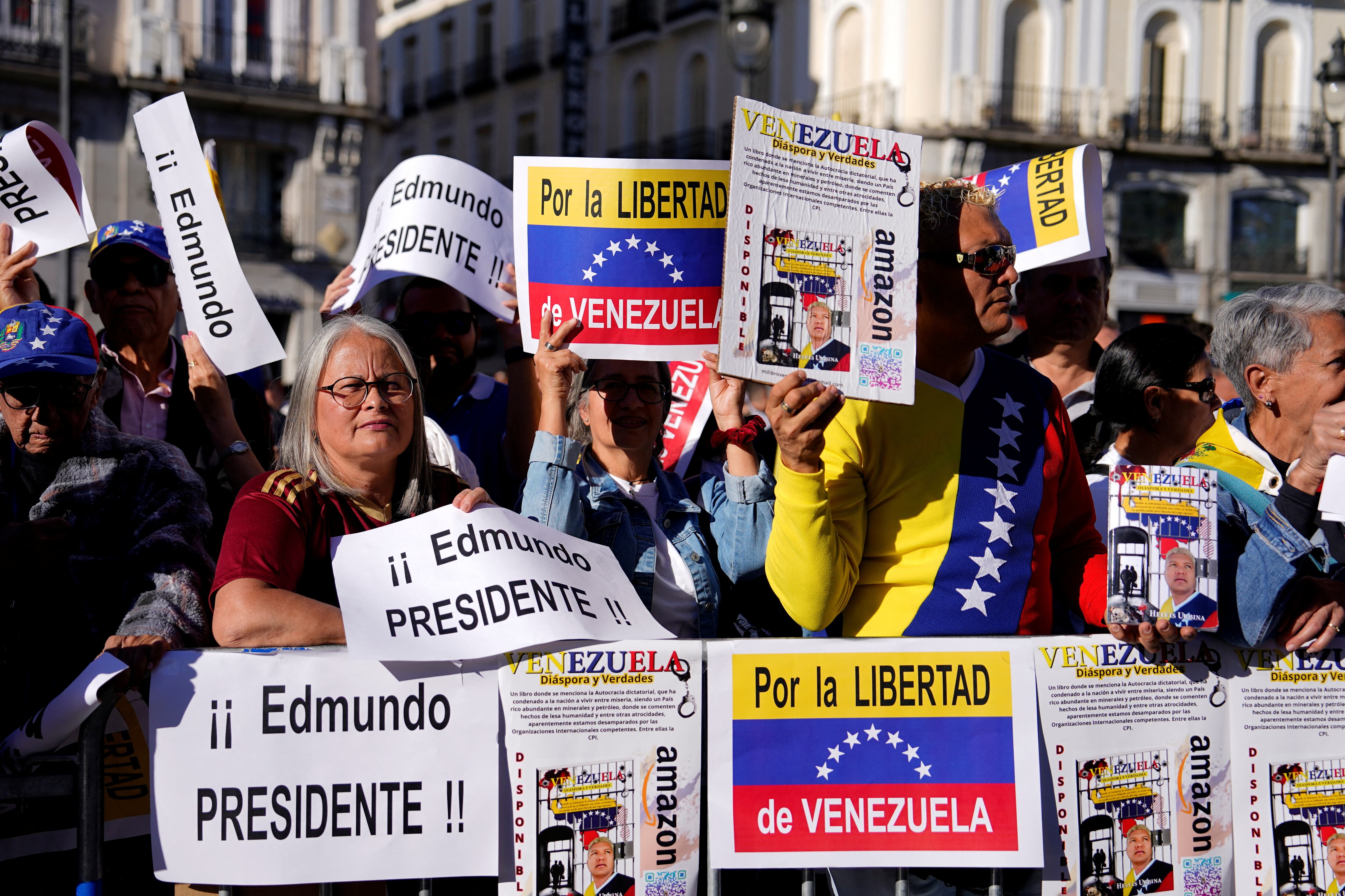 "Edmundo presidente" fue uno de los lemas más repetidos en esta jornada mundial de manifestaciones (REUTERS)