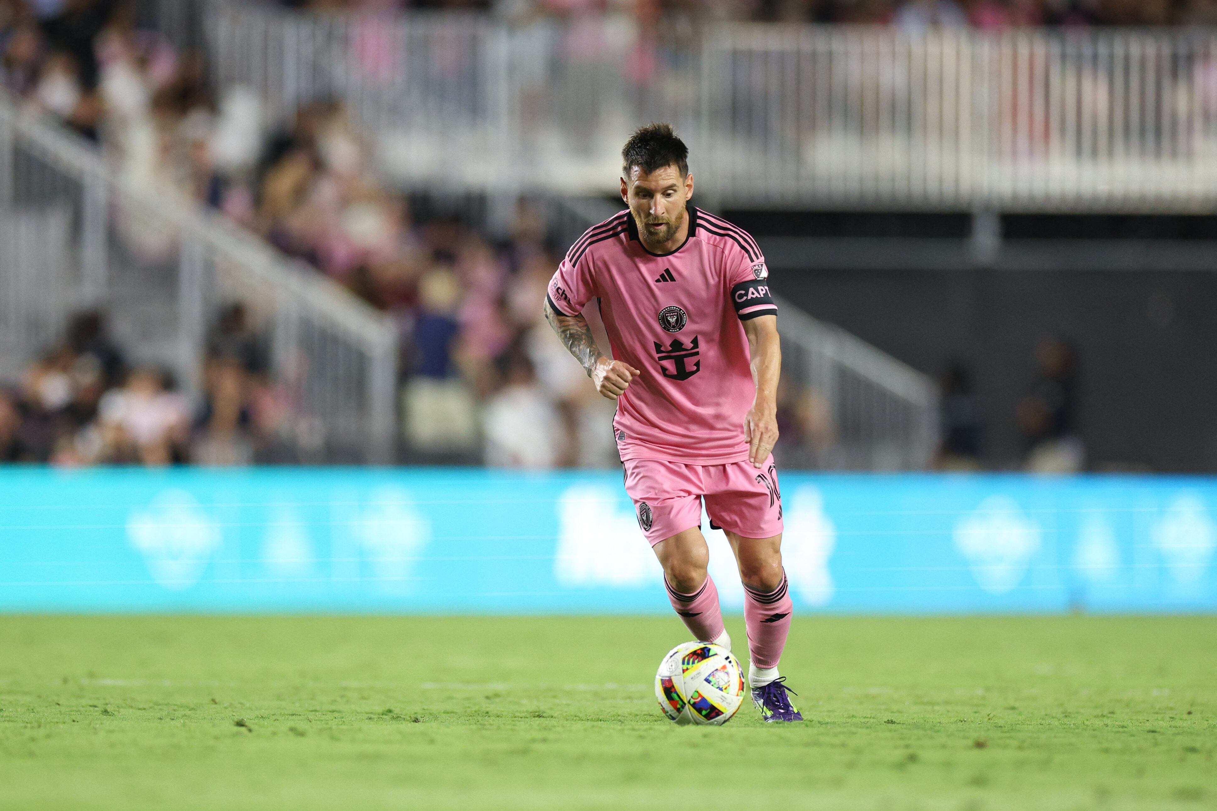 Aún no hay una fecha concreta para el regreso oficial de Lionel Messi (Crédito: Nathan Ray Seebeck-USA TODAY Sports)