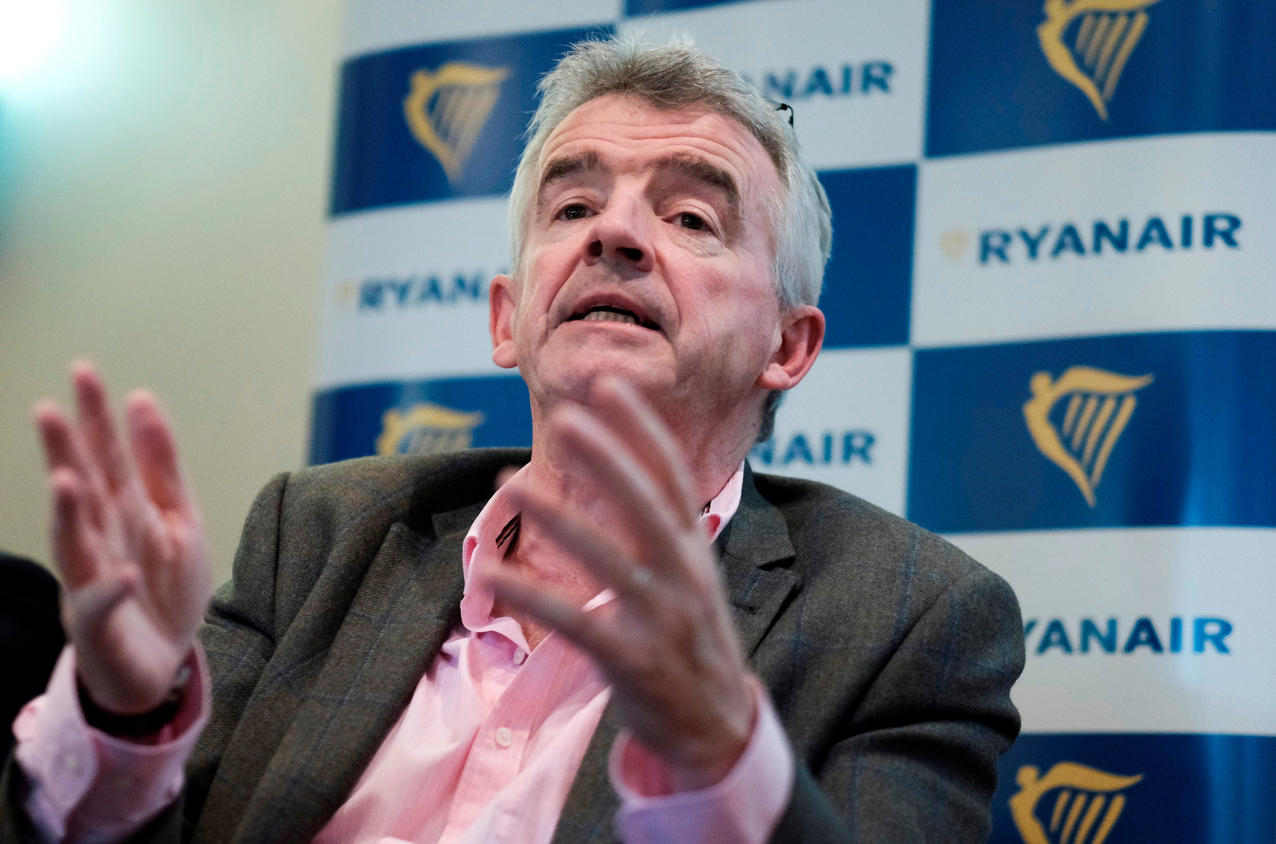 Michael O’Leary relaciona el aumento de pasajeros conflictivos con las largas esperas en bares aeroportuarios (EFE)