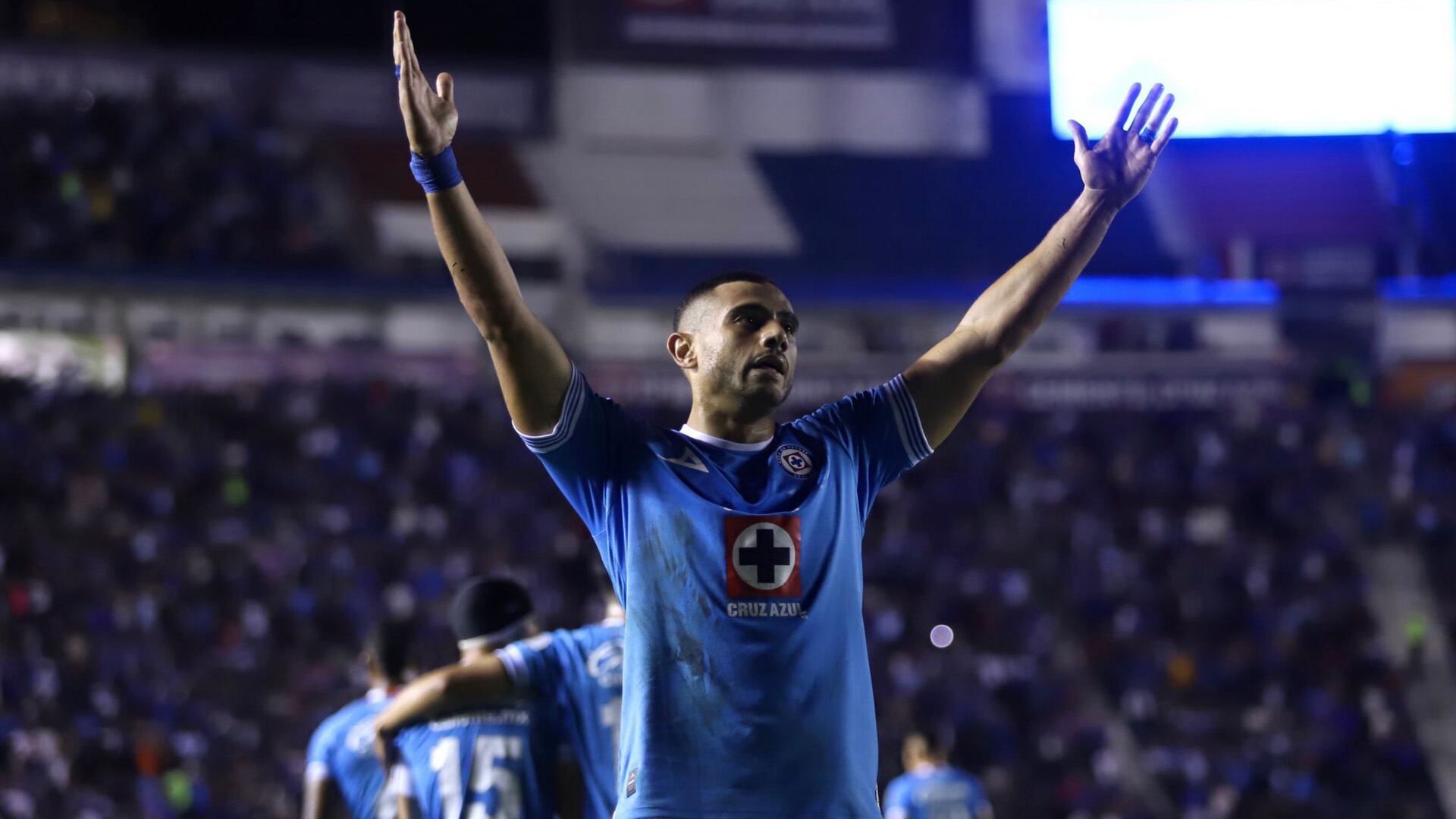 El flamante refuerzo del Cruz Azul, Georgios
Giakoumakis, debutó como goleador en la Liga MX