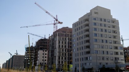 La especulación, la escasa oferta y una legislación “inadecuada” disparan el precio de la vivienda, afirman los expertos