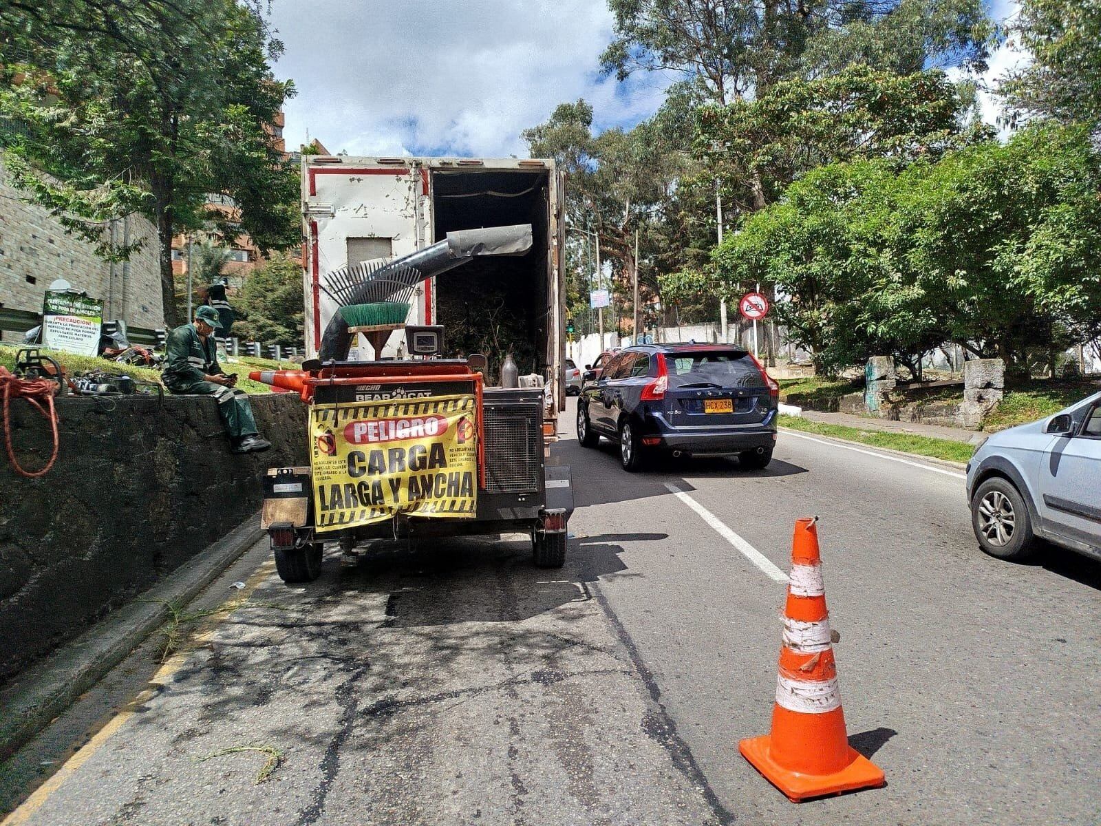 Hay reducción de carril en la Av. Circunvalar con calle 83 - crédito @BogotaTransito/X