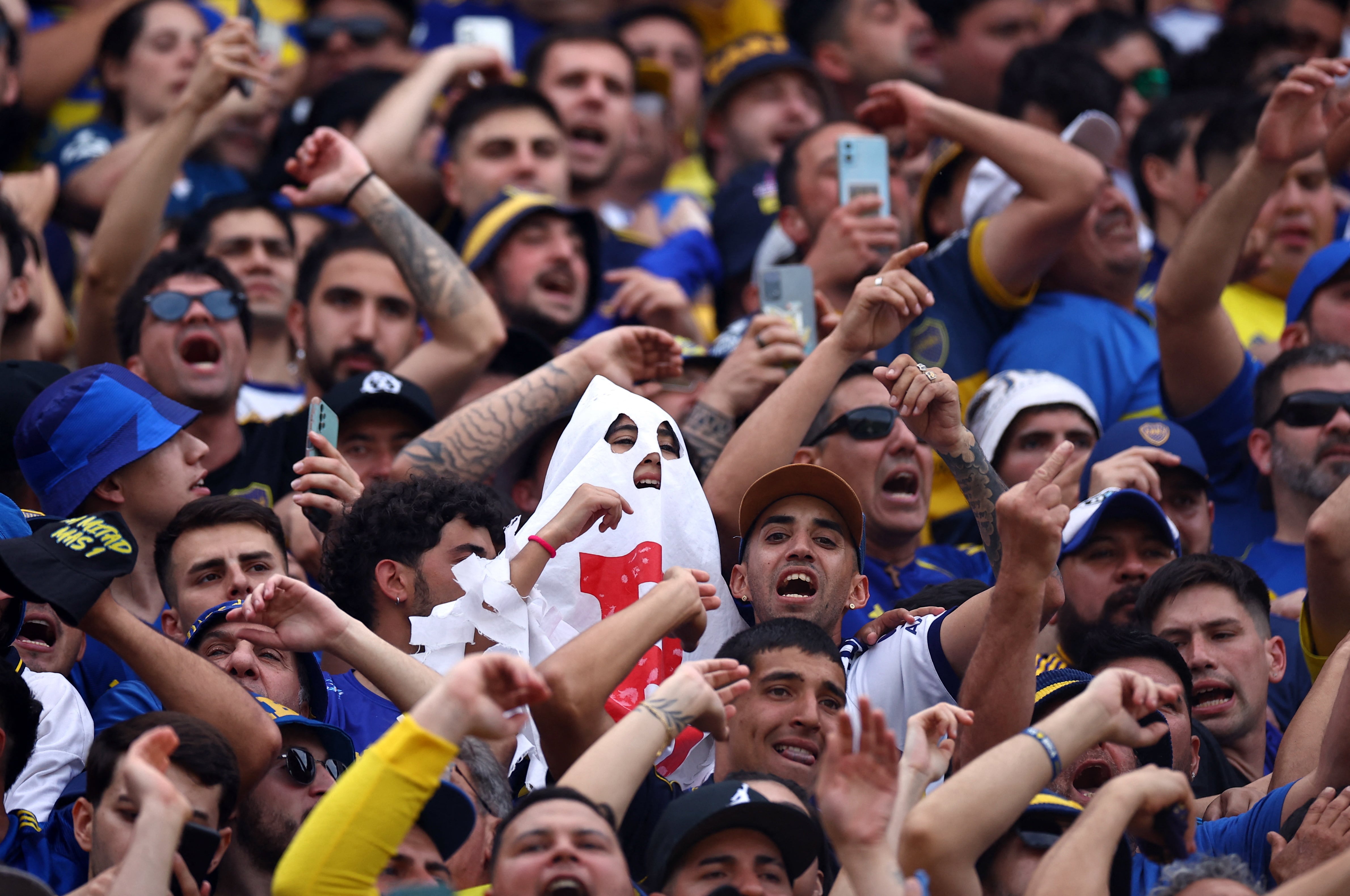 Las cargadas se hicieron presente en las tribunas xeneizes 