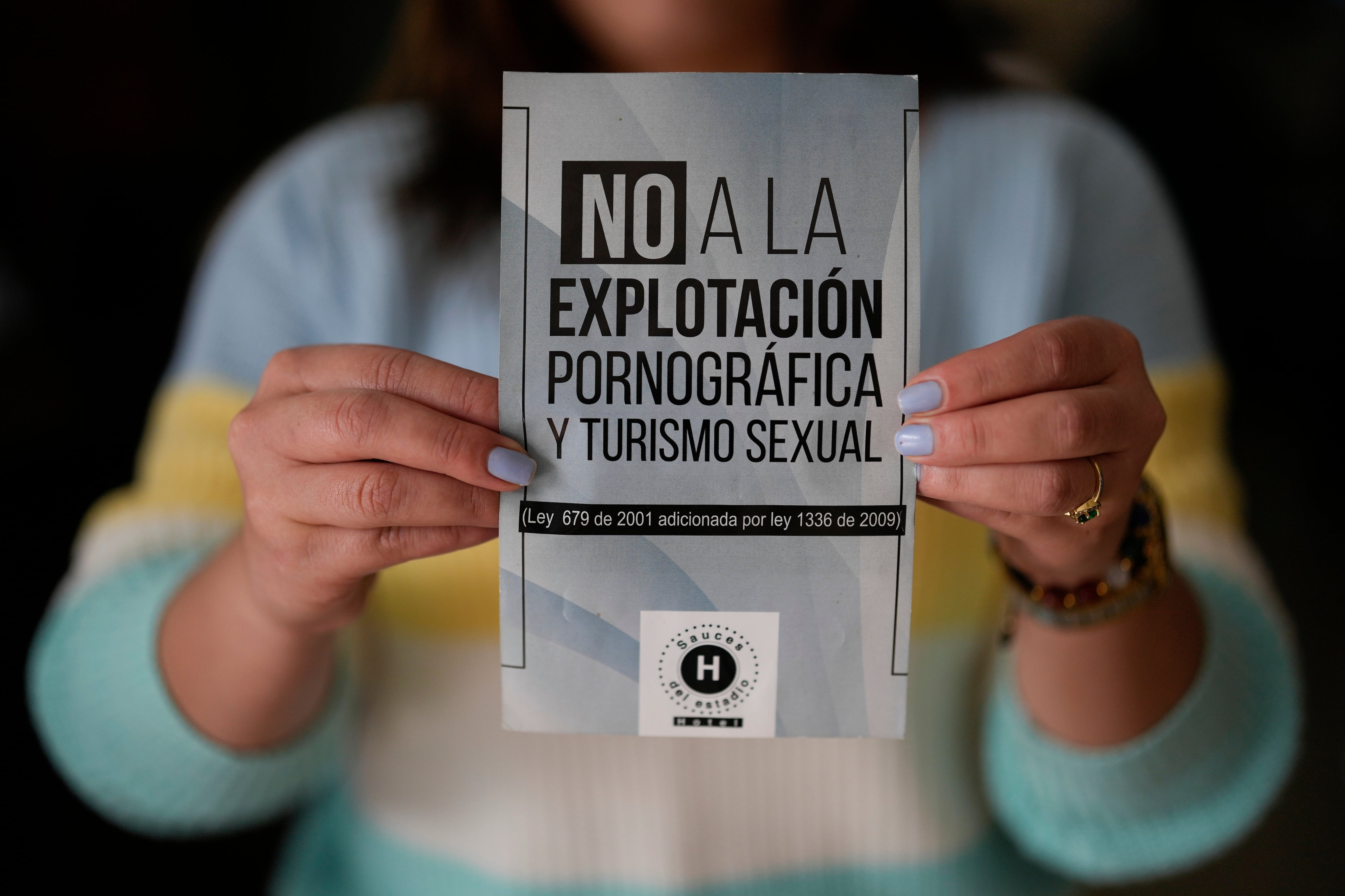 El debate sobre la prostitución enfrenta posturas sobre legalización y la perpetuación de desigualdades - crédito Fernando Vergara