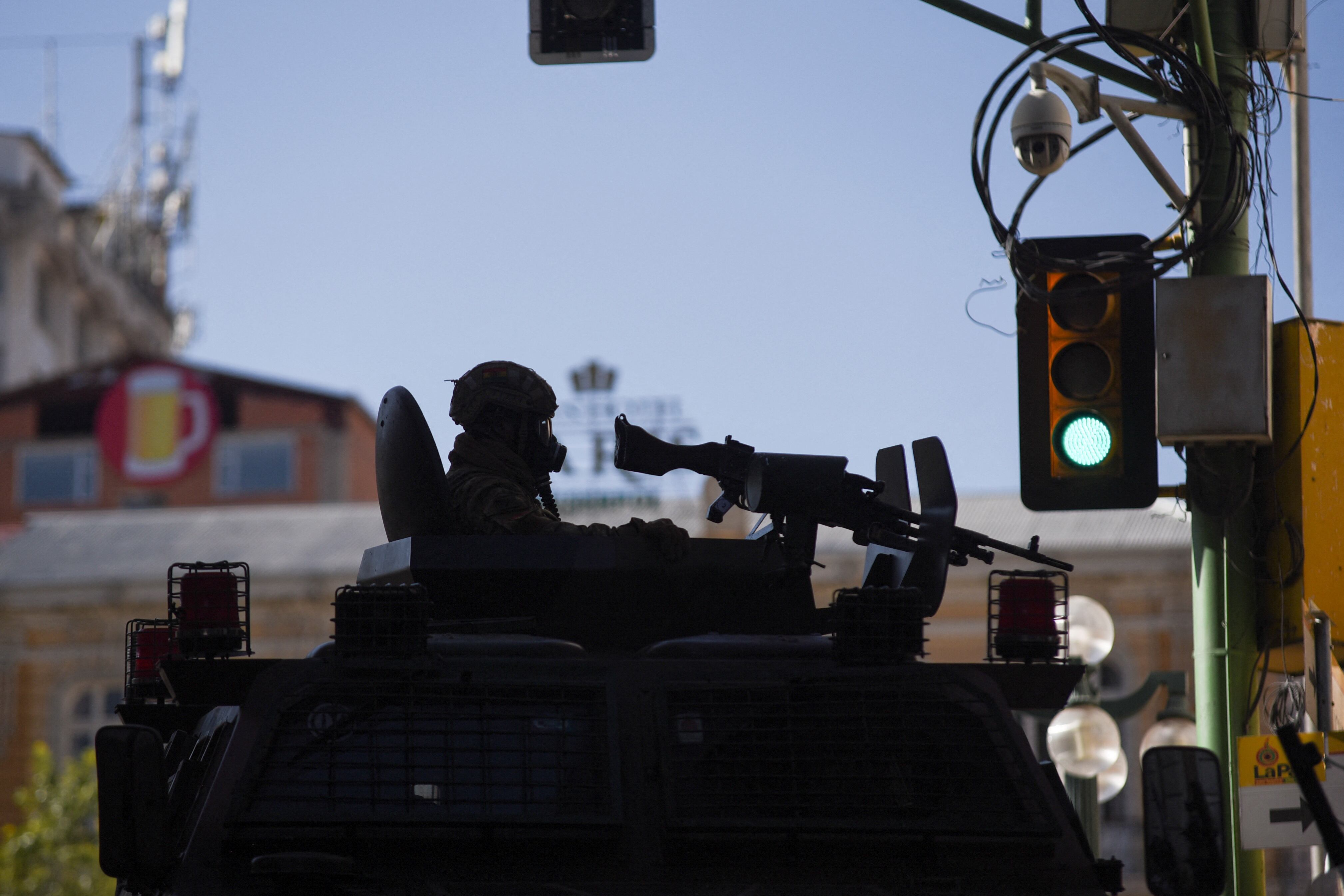 Militares se plantaron en inmediaciones al palacio de Gobierno en La Paz, Bolivia - crédito Claudia Morales/ REUTERS