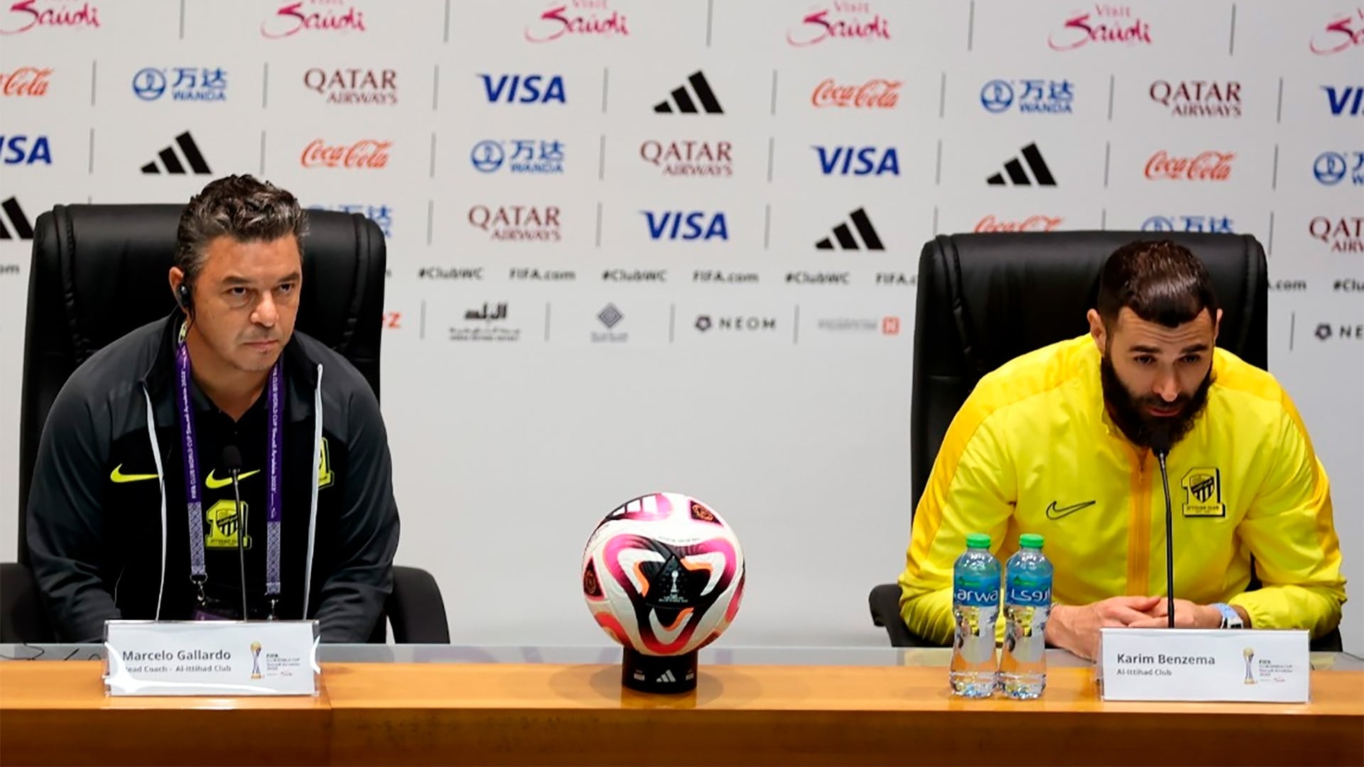 Gallardo y Benzema en rueda de prensa en el Al Ittihad