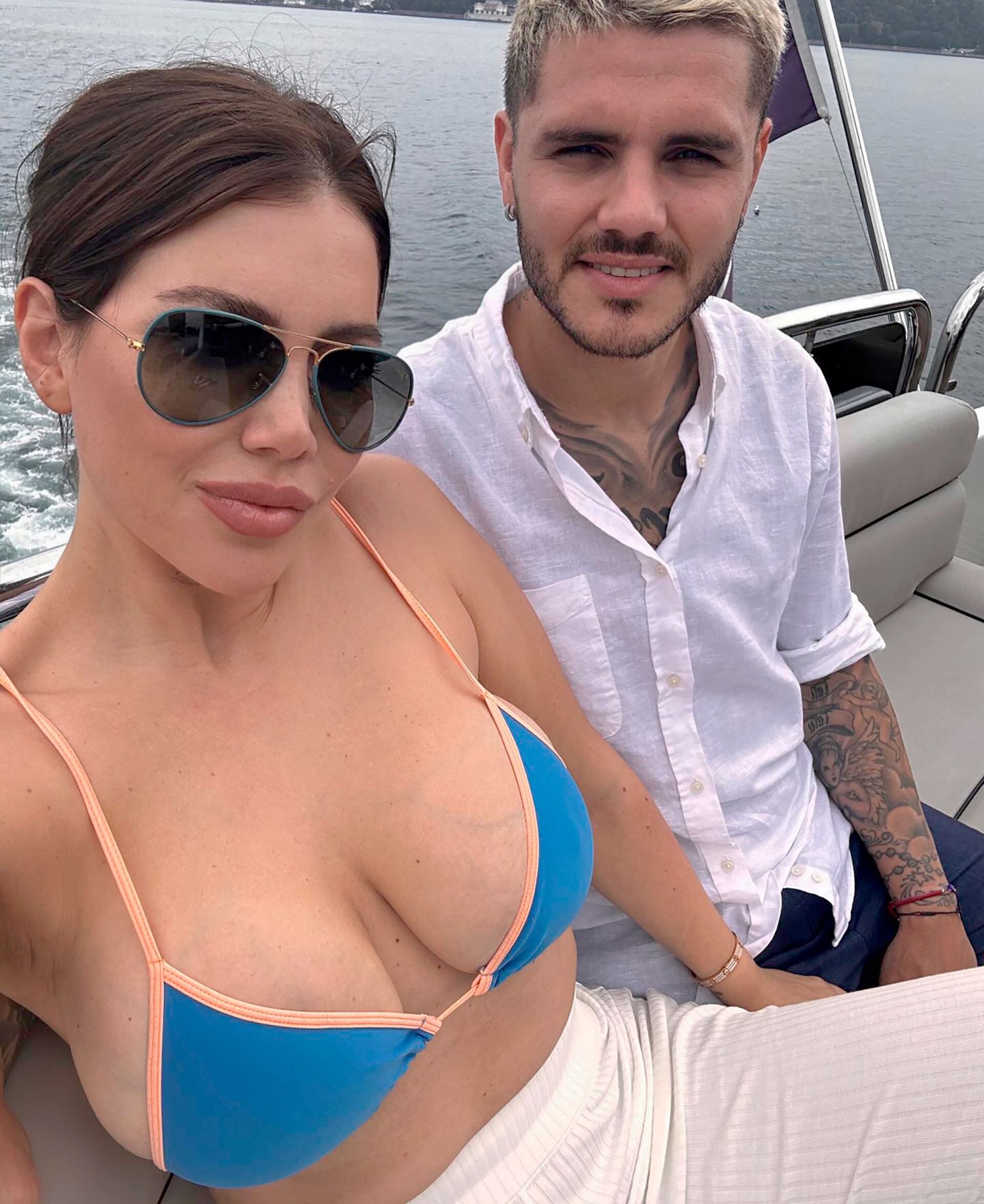 Wanda-Nara-y-Mauro-Icardi-pasearon-por-Estambul-en-un-lujoso-yate