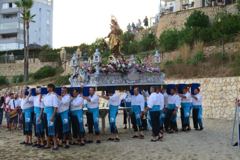 Procesión de la Virgen del Carmen en Calpe (SamBoat).