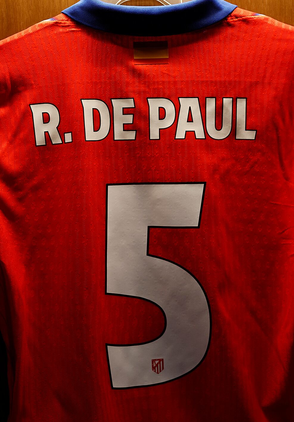 La camiseta número 5 de Rodrigo De Paul (@Atleti)