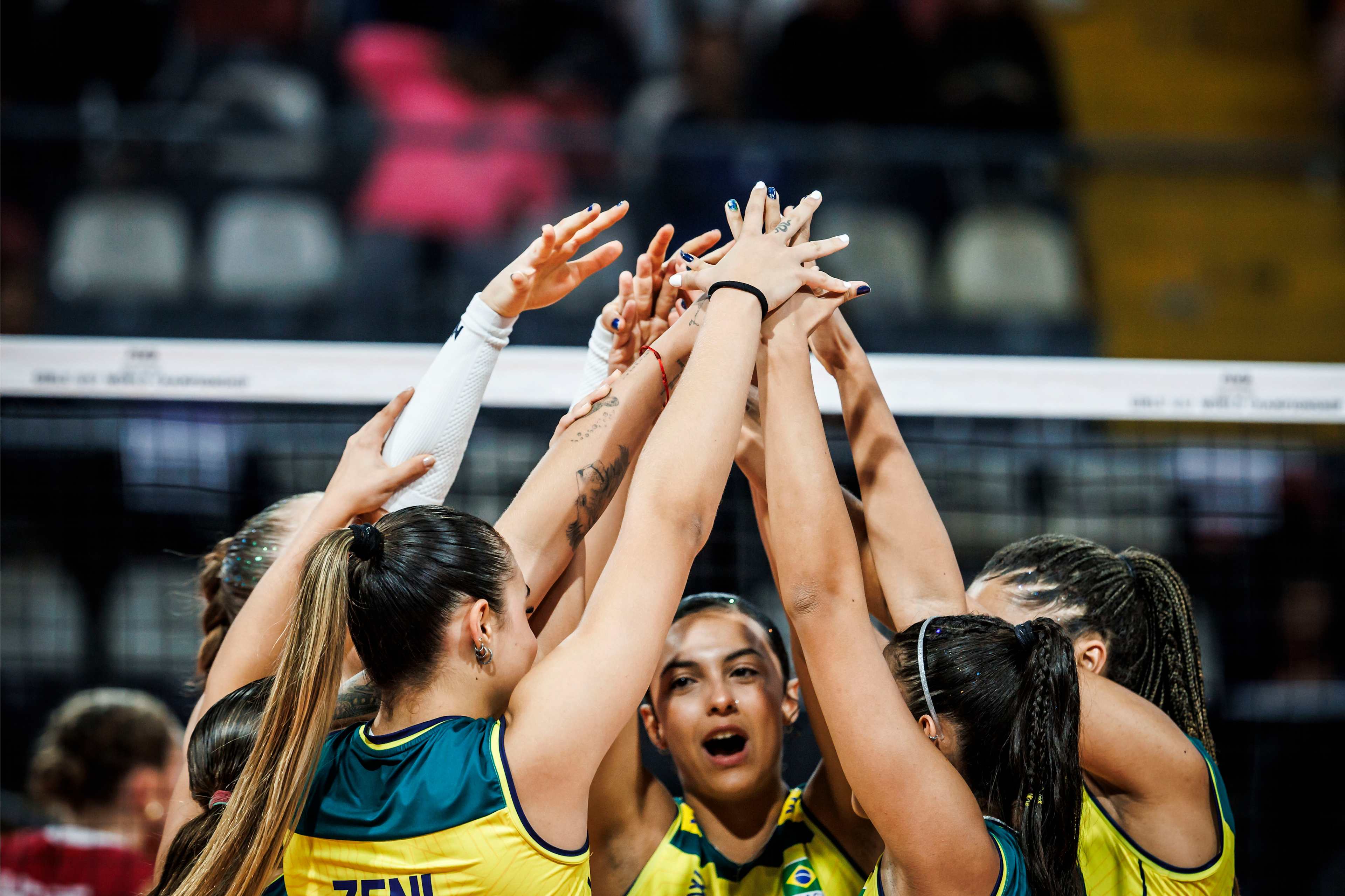 Brasil venció a Canadá y clasificó a octavos de final del Mundial Sub 17 de vóley como primero del Grupo A.