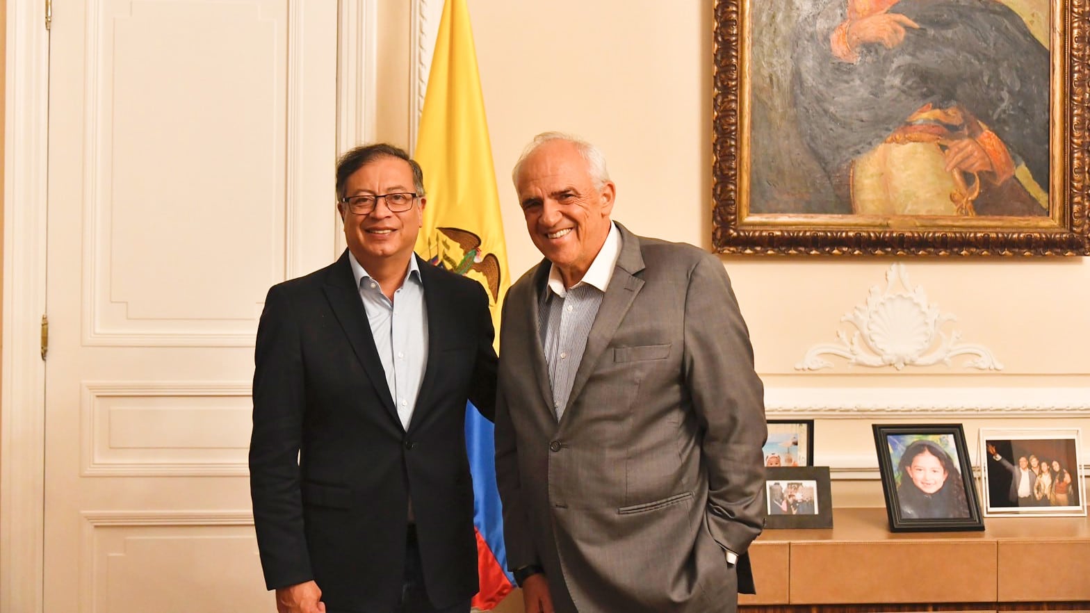 Presidente Gustavo Petro y expresidente Ernesto Samper se reunieron en la Casa de Nariño