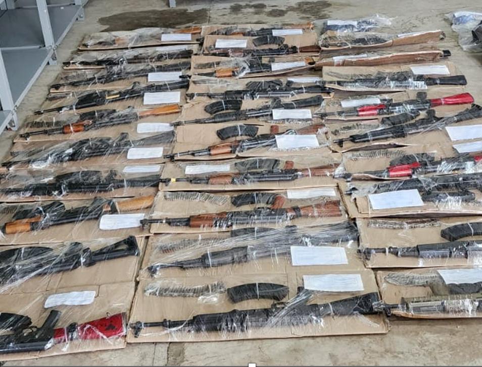 Caen 21 sujetos ligados al Cártel de Sinaloa en Chiapas con casi 30 armas; fueron vinculados a proceso