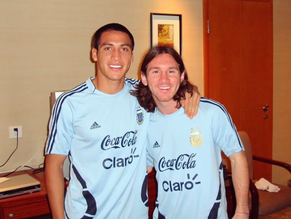 Fabián Monzón junto a Lionel Messi en los Juegos Olímpicos de Beijing 2008 (@fabian18monzon)