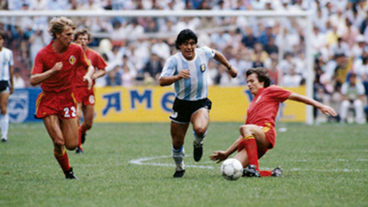 Para muchos, la actuación de Maradona ante Bélgica fue la mejor en un Mundial en el que descolló