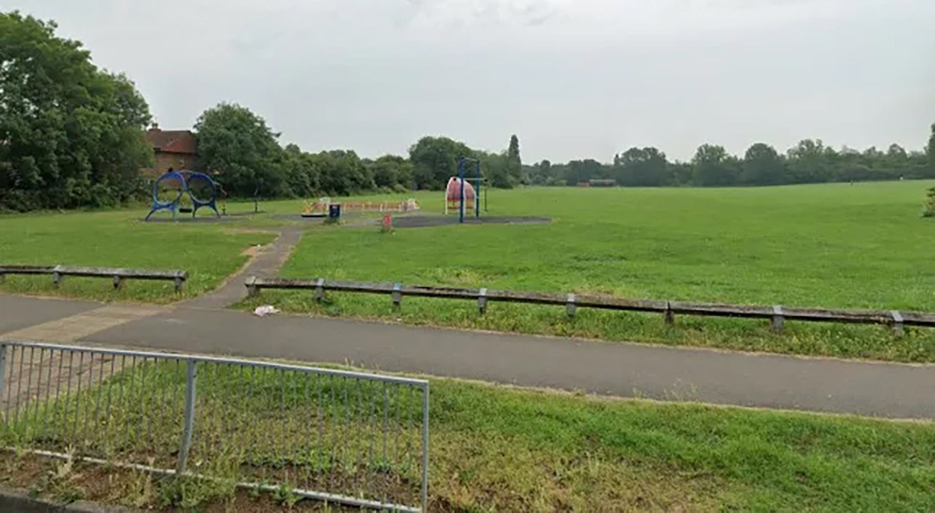 Impactante ataque con ácido en campo de fútbol infantil del Reino Unido