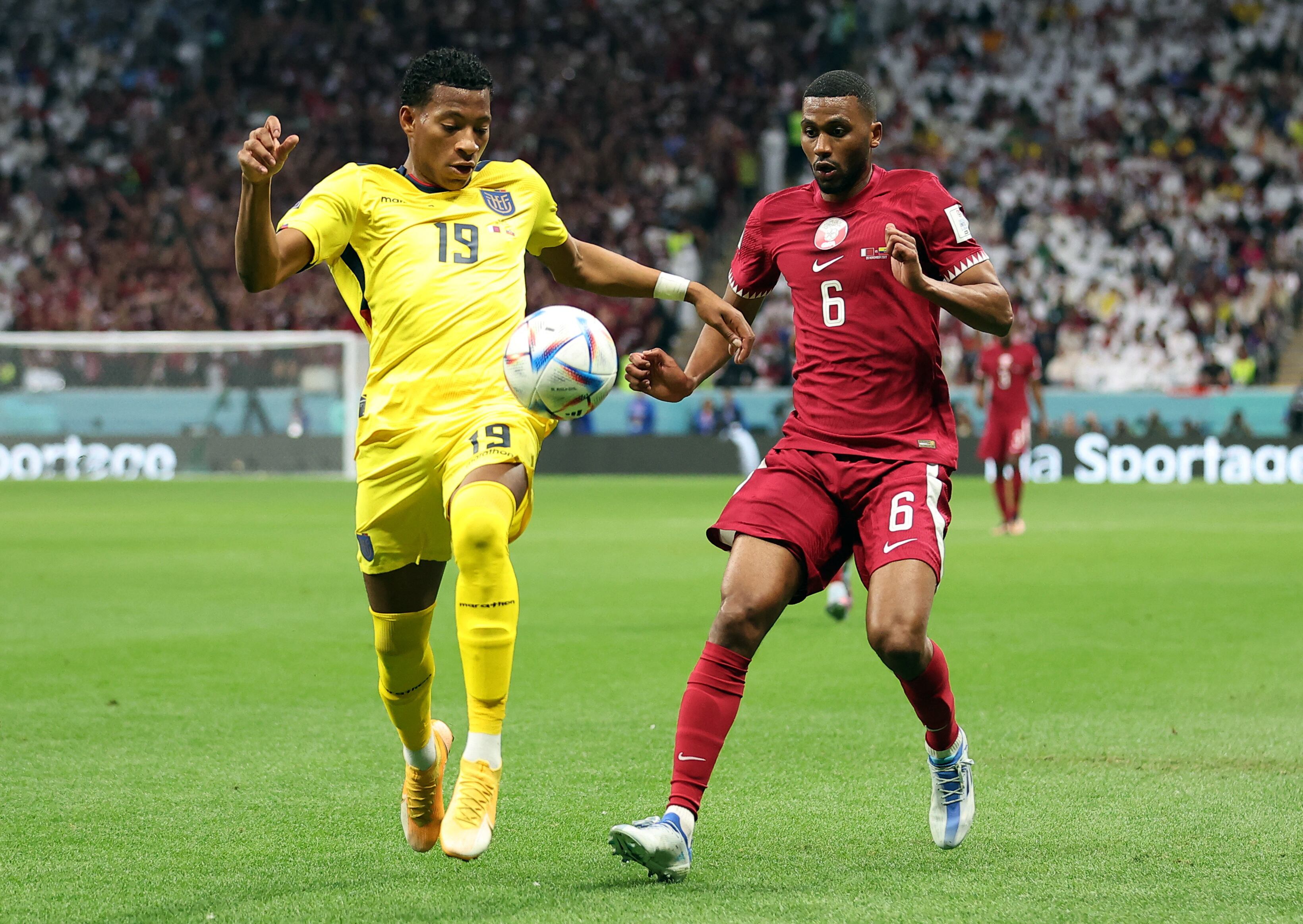 Plata en acción durante el Mundial de Qatar (REUTERS/Kim Hong-Ji)