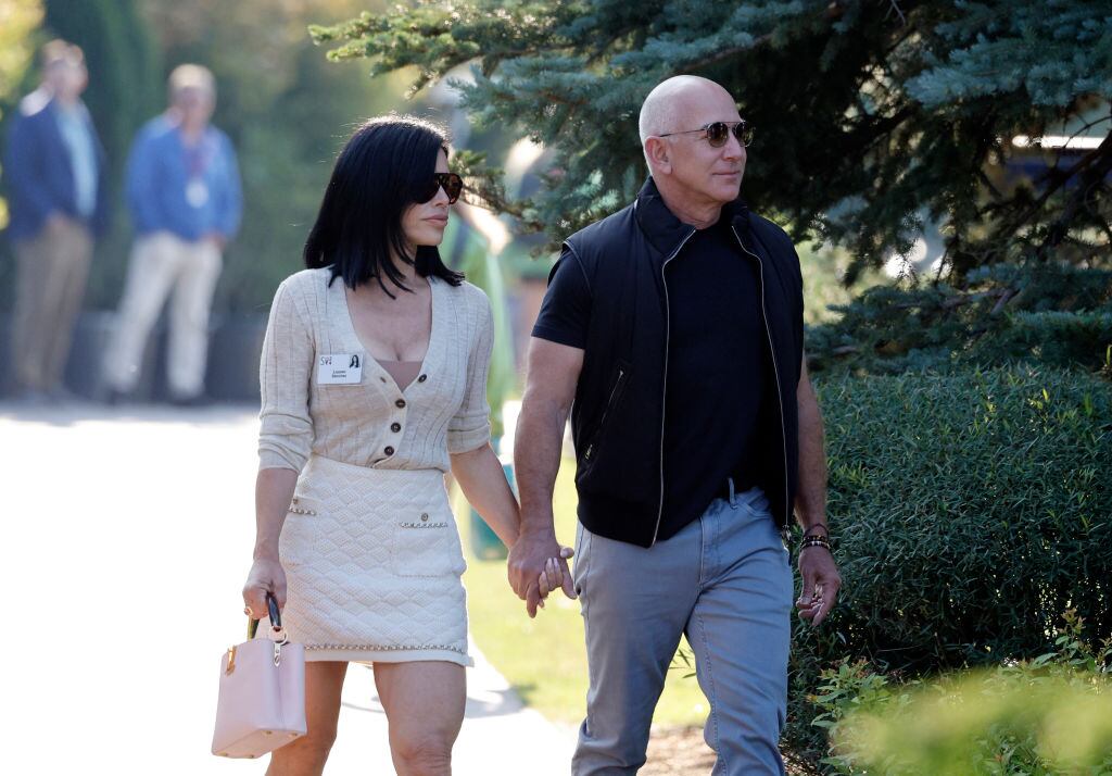 Jeff Bezos y Lauren Sánchez  (Kevork Djansezian/Getty Images)