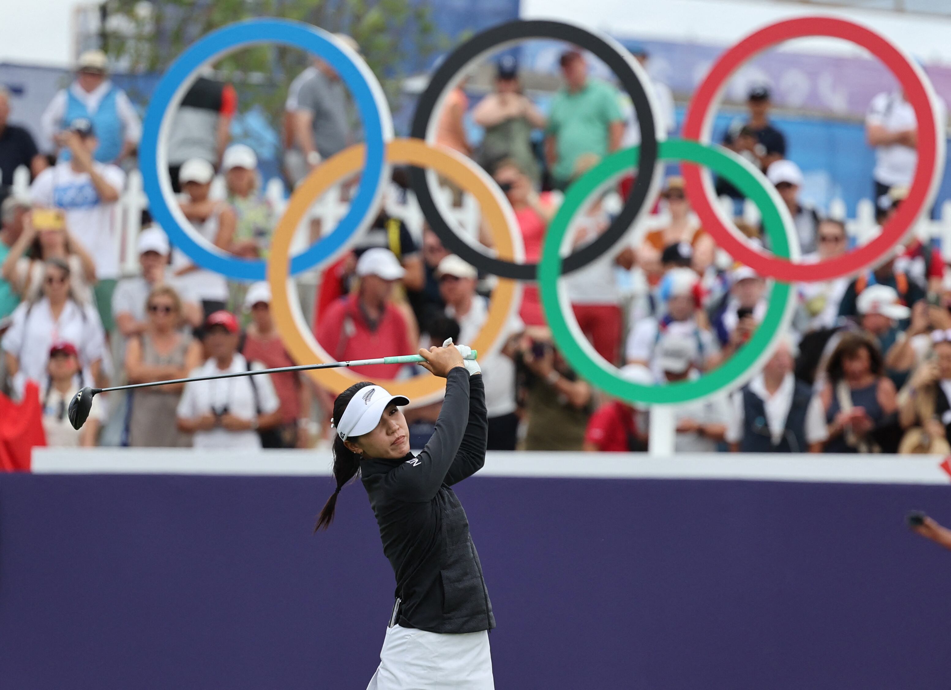 Maria José en su turno en el primer hoyo el día 9 de agosto de 2024 - crédito Lisa Leutner / REUTERS