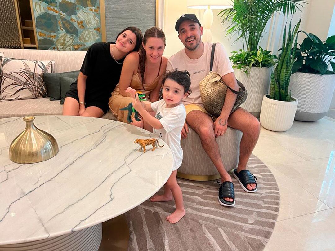 Abel Pintos de vacaciones junto a su familia