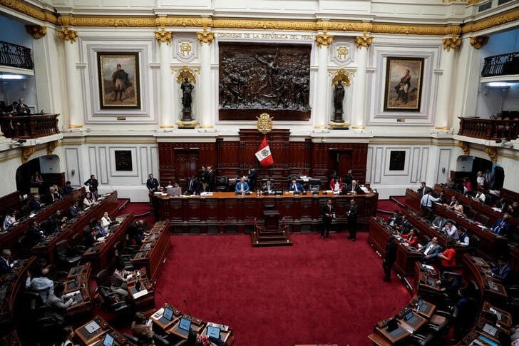 FOTO DE ARCHIVO. Miembros del Congreso de Perú durante una sesión, en Lima, Perú, el 4 de abril de 2024. REUTERS/Angela Ponce