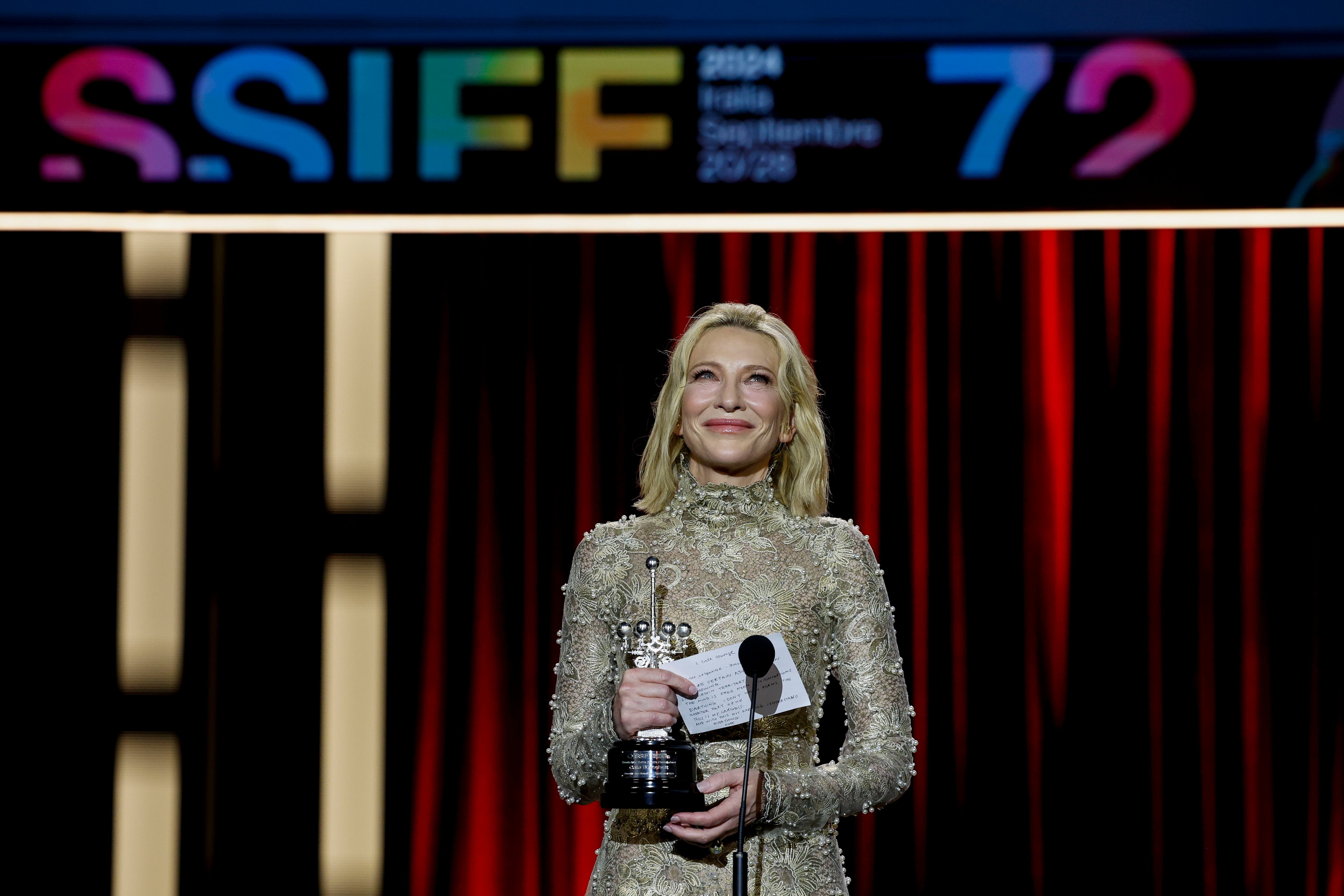 Cate Blanchett, homenajeada en San Sebastián, celebró tener “una vida creativa llena de dudas”