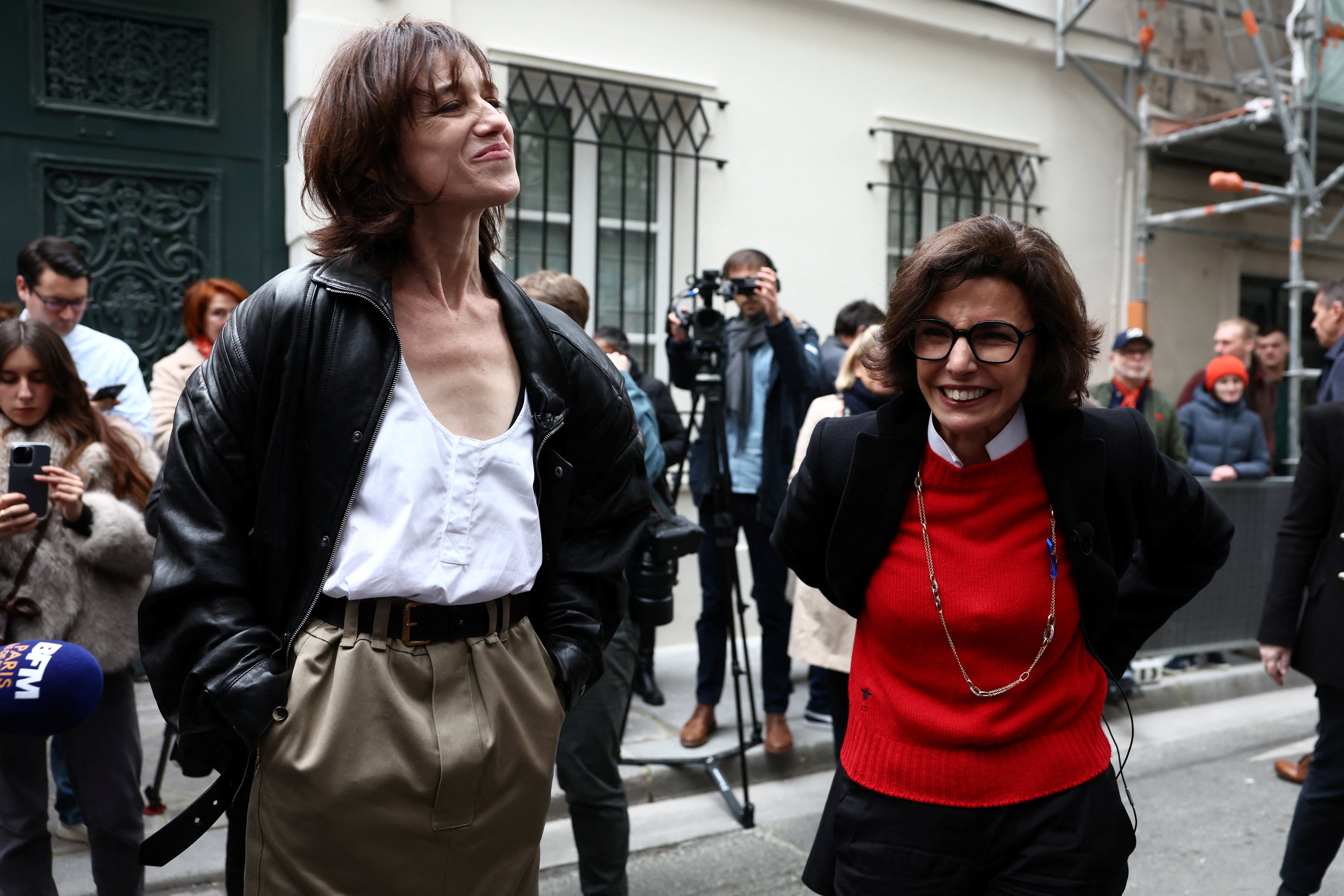 Charlotte Gainsbourg, hija de Serge y Jane Birkin, en la ceremonia de inauguración de la placa en la mansión