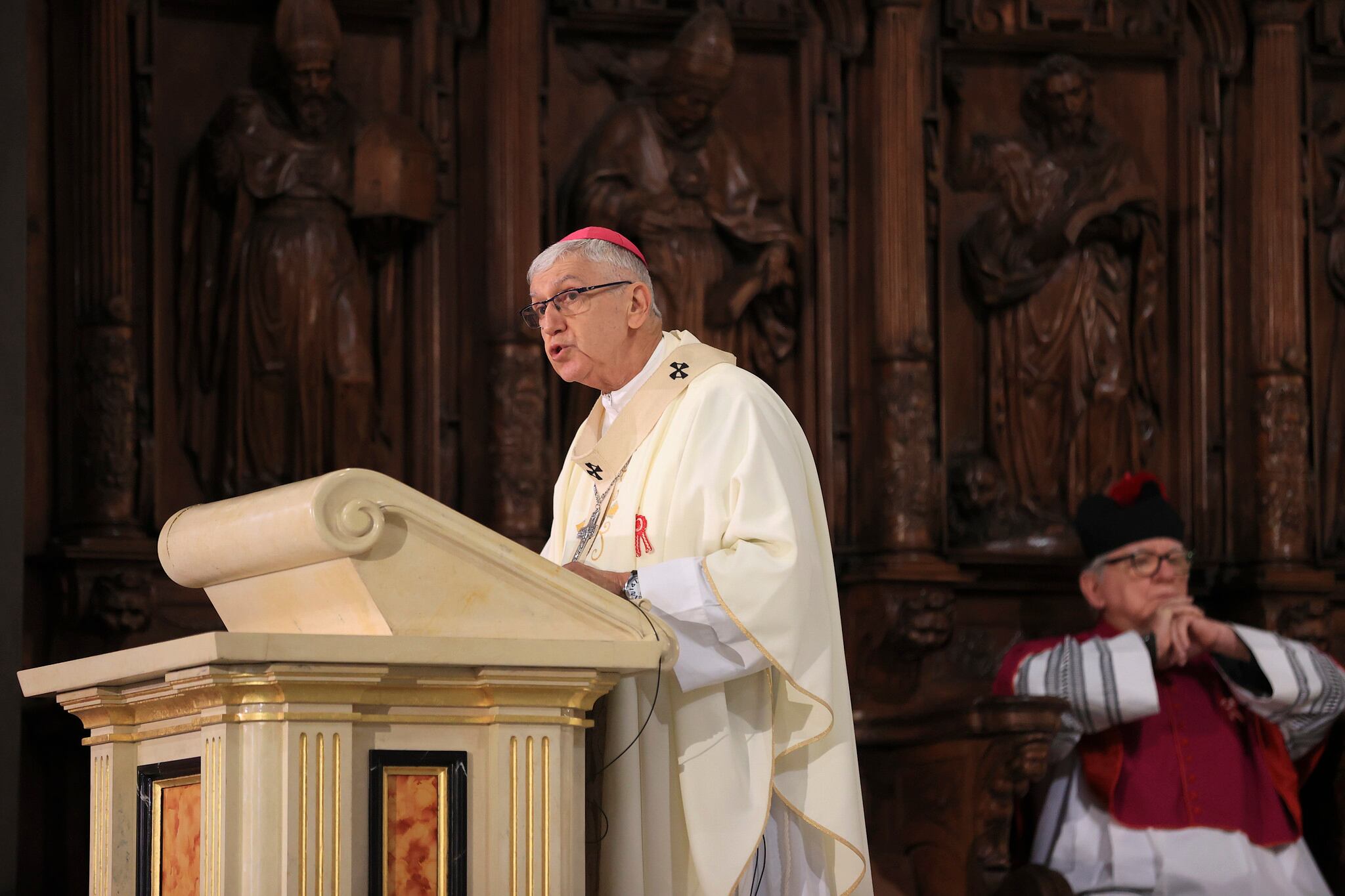 Monseñor Carlos Castillo dirige la Misa y Te Deum por Fiestas Patrias