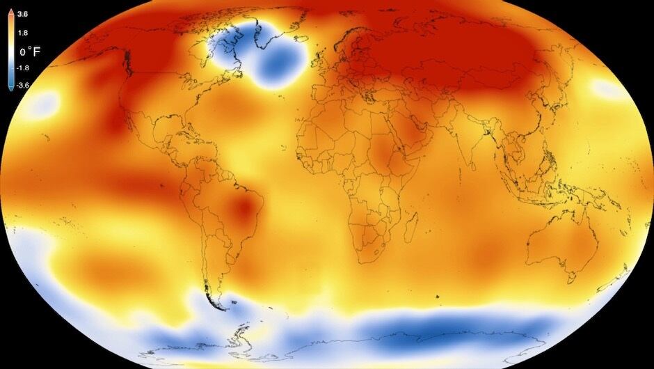 Durante el siglo pasado, la temperatura de la superficie global ha ido en aumento, excepto en una franja de la región en el Atlántico Norte subpolar que se está enfriando en general, conocida como "agujero de calentamiento". (NASA) 