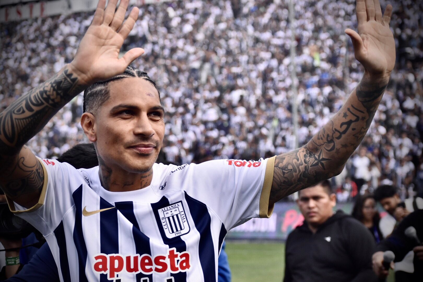 Paolo Guerrero, a los 40 años, inicia su aventura profesional con Alianza Lima. - Créditos: Difusión