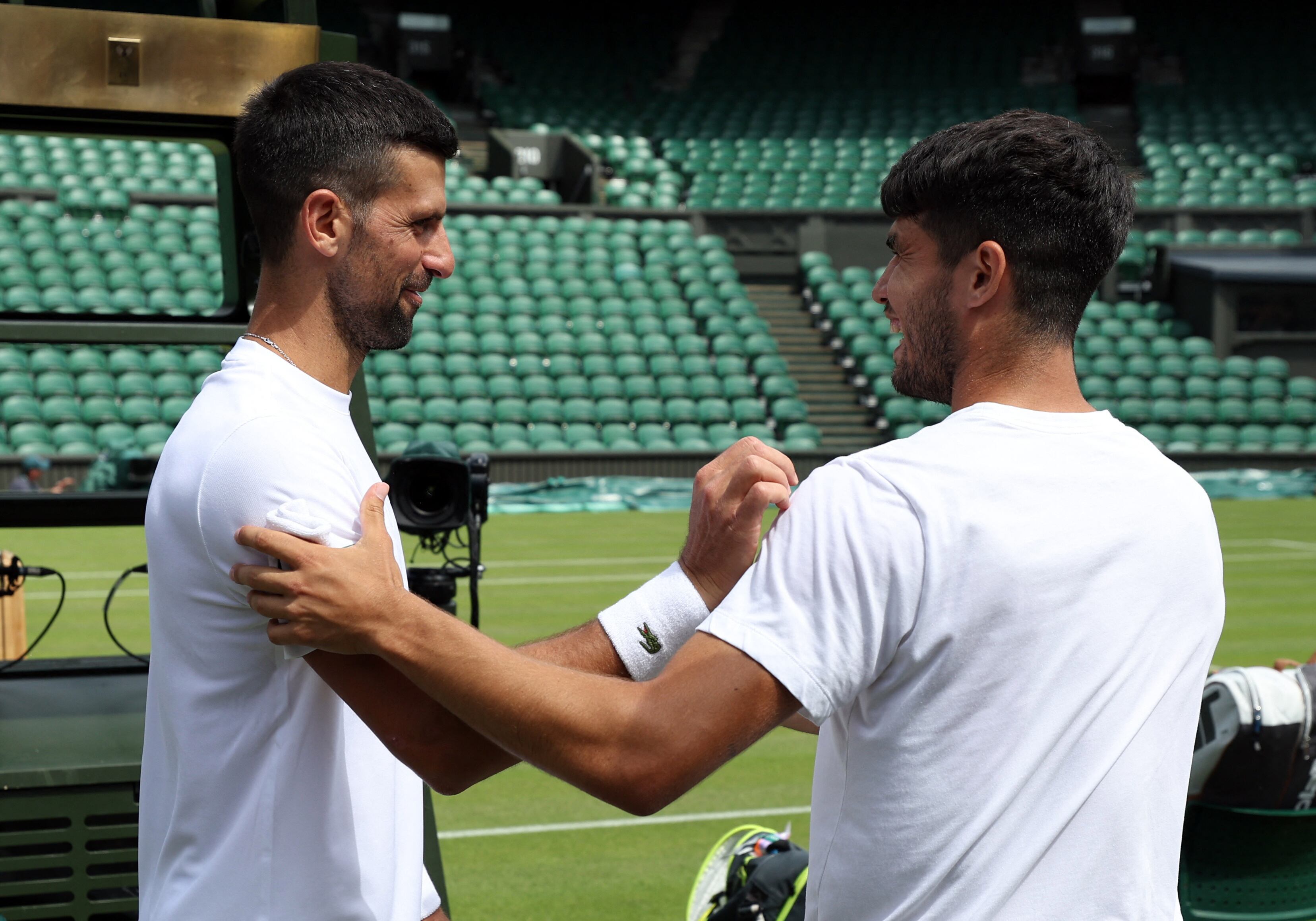 Djokovic se enfrentará a Alcaráz en la final de Wimbledon (Reuters)