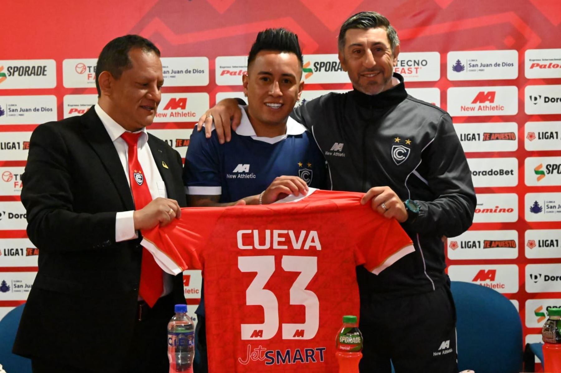 Christian Cueva llevará el dorsal '33' en Cienciano. - Crédito: Andina