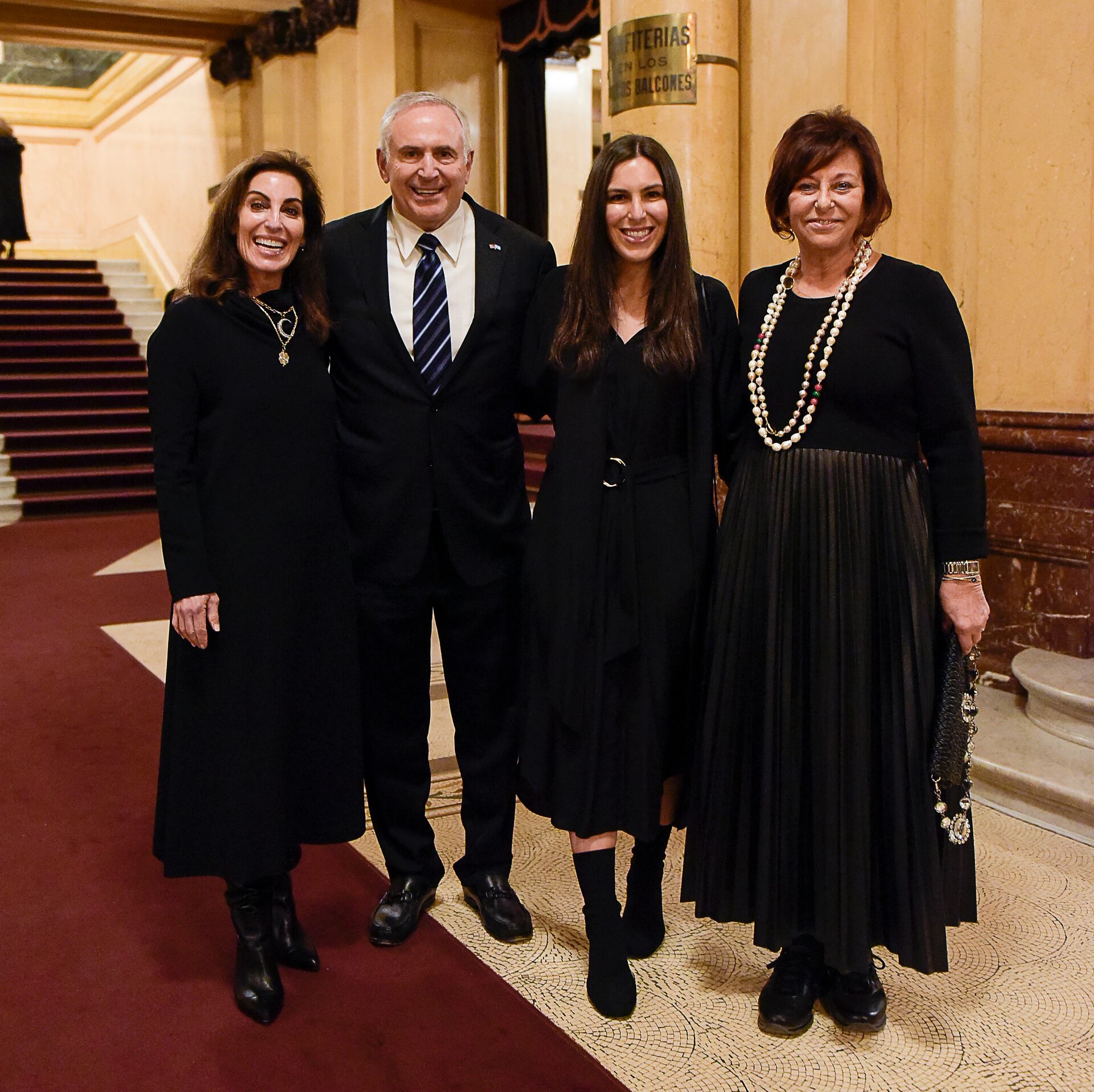 Teatro Colón - Gala de la Cooperadora del Hospital de Niños Dr. Ricardo Gutiérrez celebra su 10º Aniversario