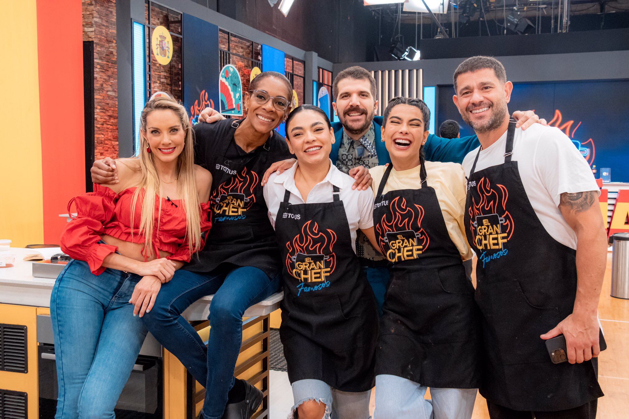 'El Gran Chef Famosos' inició la octava temporada con 12 participantes. Latina TV