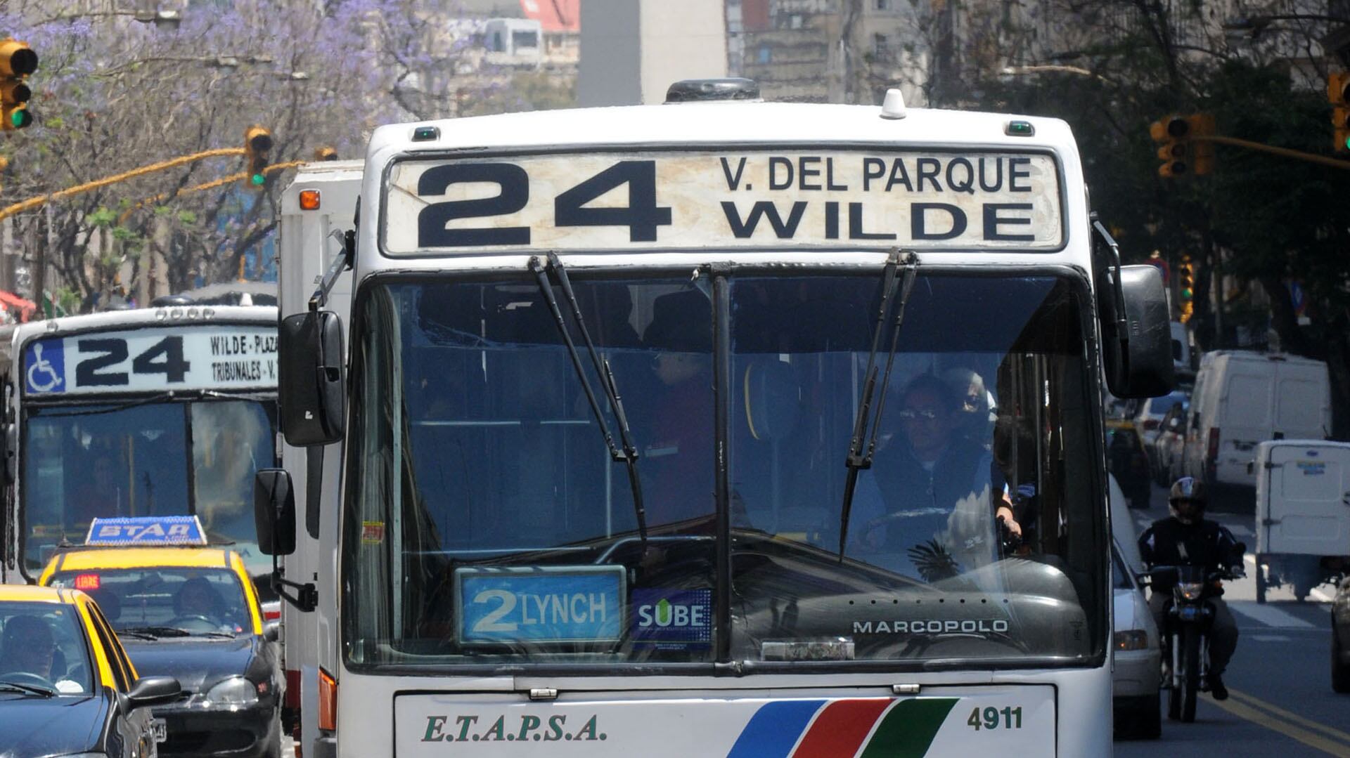 La adhesión al paro de los choferes de colectivos agrupados en la UTA es una de las claves para el éxito de la protesta