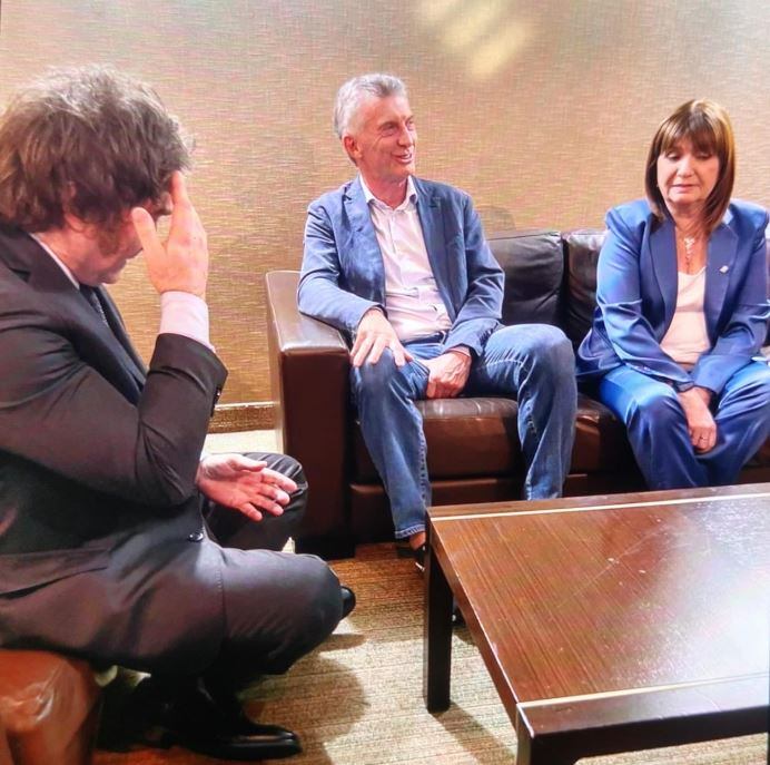 Javier Milei, Mauricio Macri y Patricia Bullrich, en la primera reunión juntos luego de la victoria en el balotaje