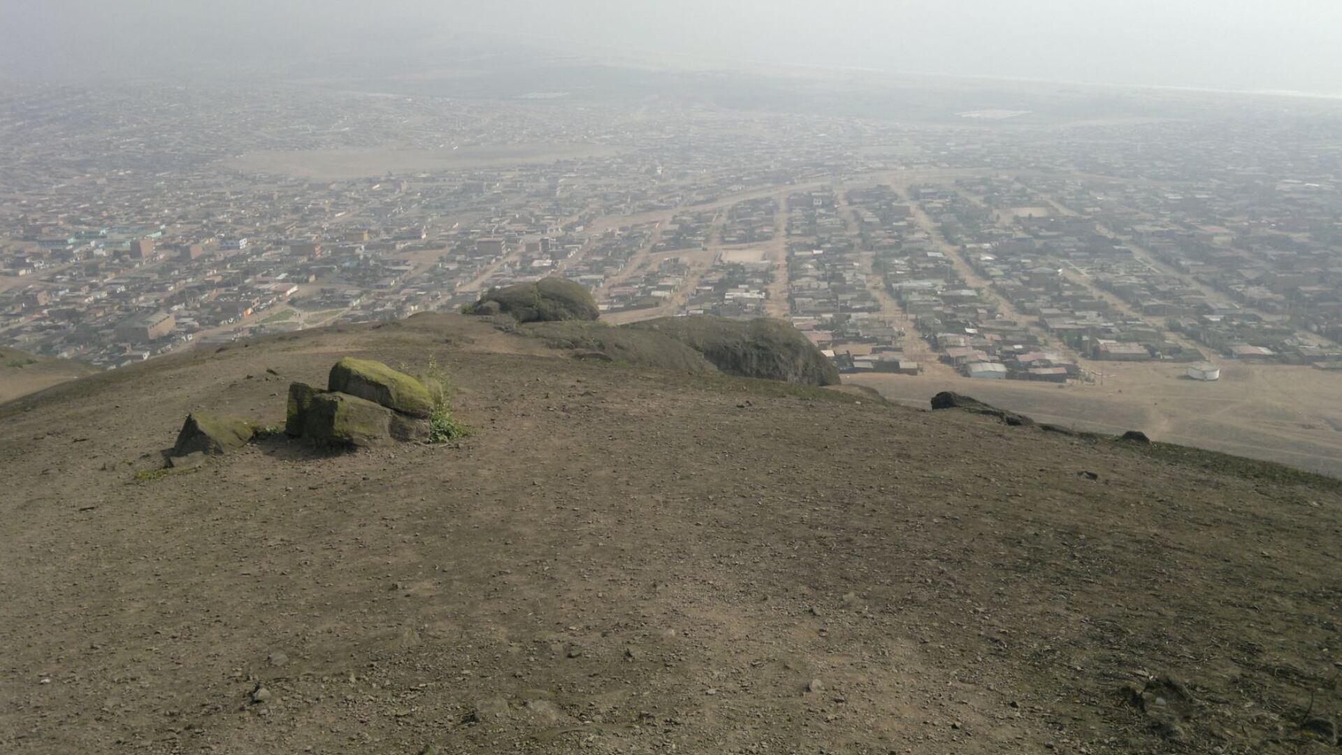 cerro Gorila - lomas de Lima - Pachacútec - Ventanilla - Perú - 6 de agosto