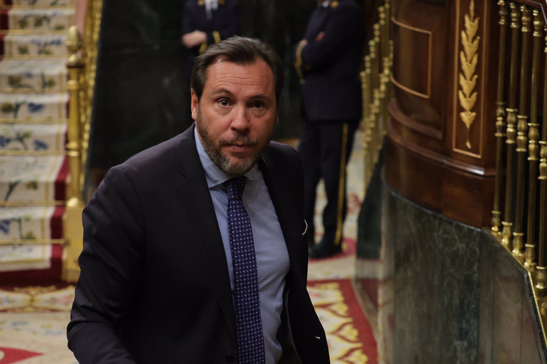 El ministro de Transportes y Movilidad, Óscar Puente, durante la sesión de control al Gobierno, en el Congreso de los Diputados, a 29 de mayo de 2024, en Madrid. (Jesús Hellín/Europa Press)) 