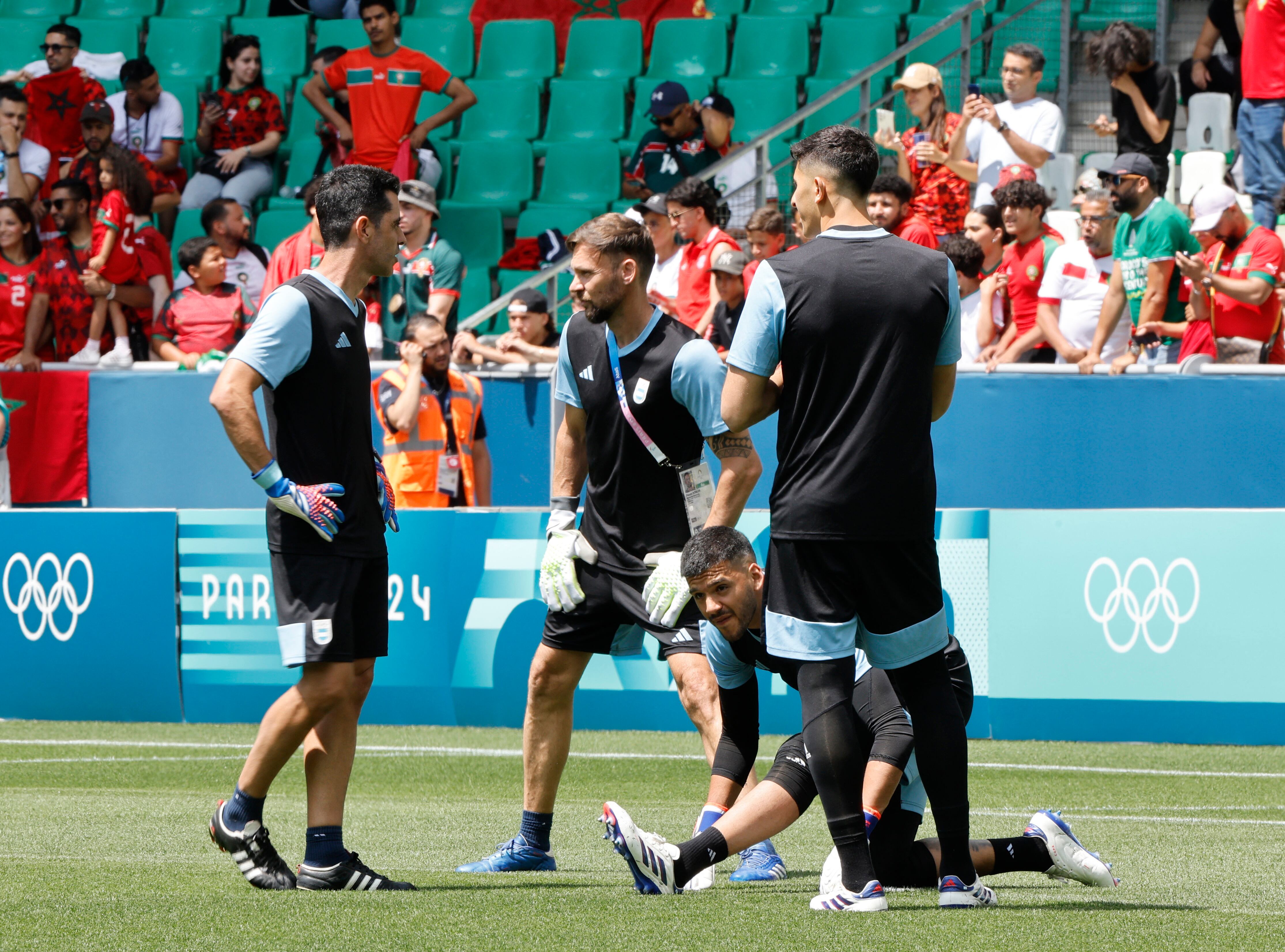 Gerónimo Rulli, arquero argentino y uno de los tres mayores convocados por Maschrano a los Juegos Olímpicos, palpitó el duelo ante Francia por los cuartos de final (REUTERS/Thaier Al-Sudani)