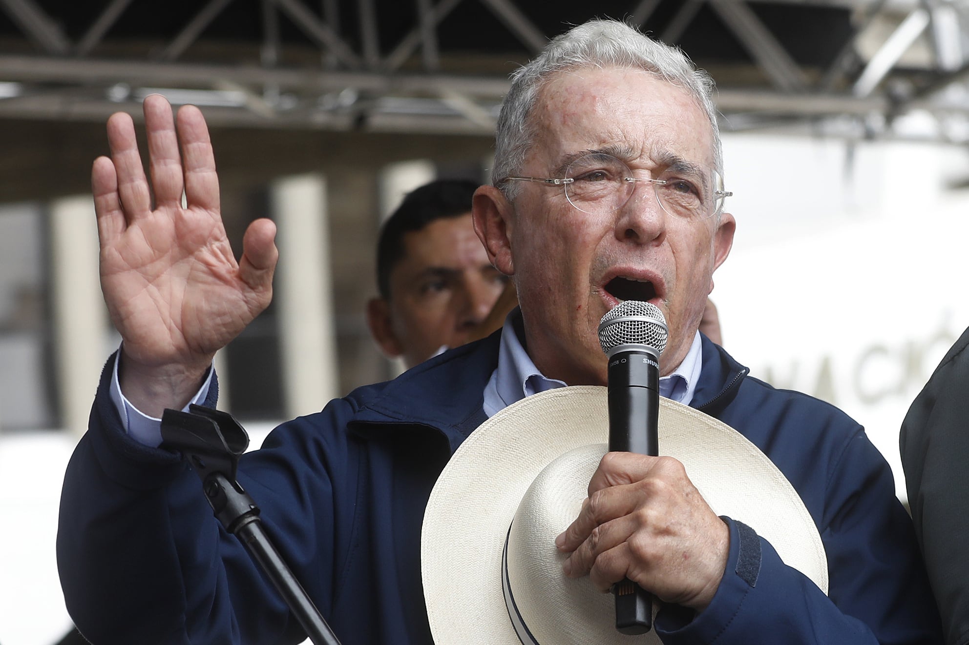 La arremetida de Uribe contra la reforma tributaria - crédito Luis Eduardo Noriega Arboleda/EFE
