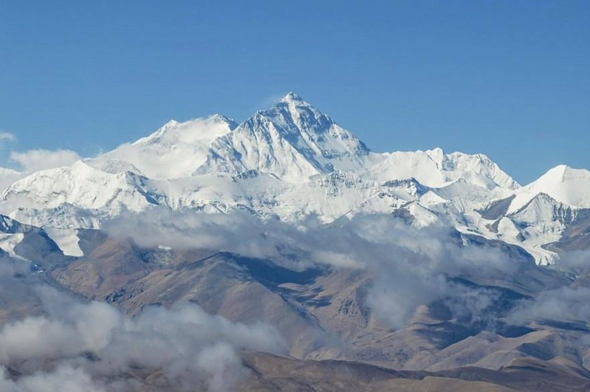 Un estudio revela por qué la montaña más alta del mundo sigue creciendo