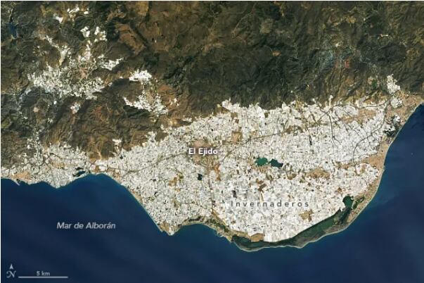 Invernaderos de El Ejido, Almería (Generador operacional de imágenes de tierra 2, NASA)